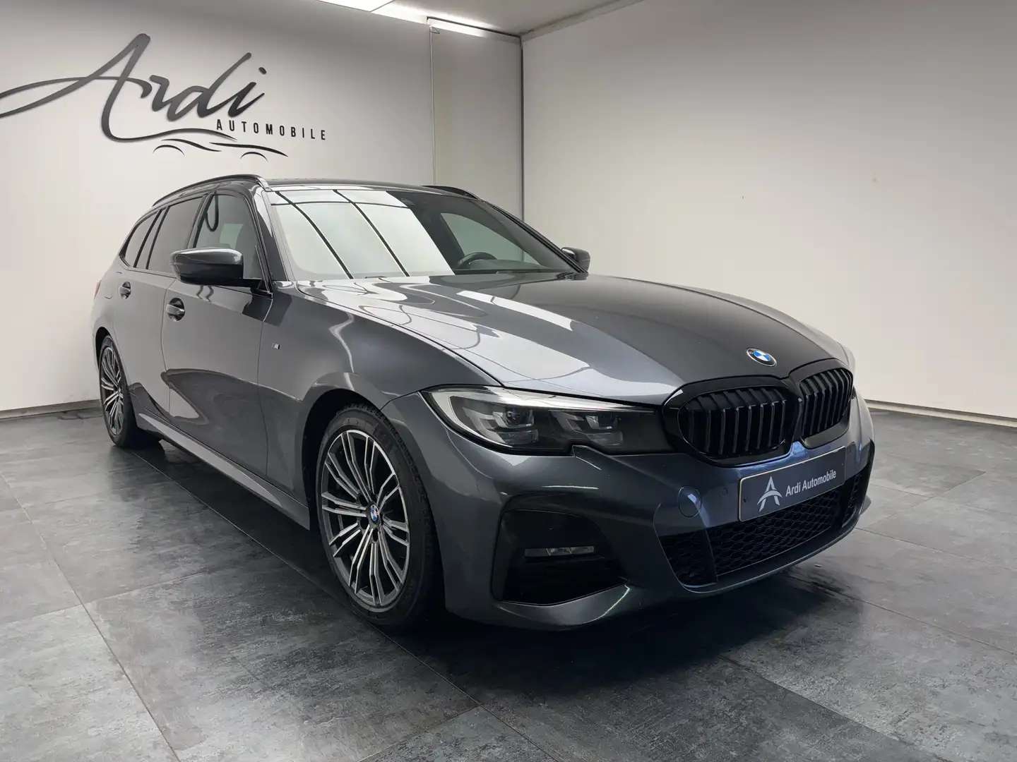 BMW 318 Touring dA *PACK M*CAPLAY*LED*GARANTIE 12 MOIS*