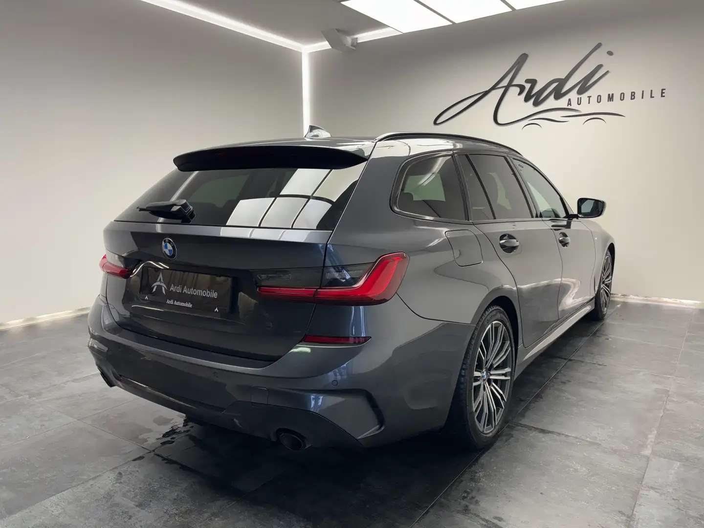 BMW 318 Touring dA *PACK M*CAPLAY*LED*GARANTIE 12 MOIS*