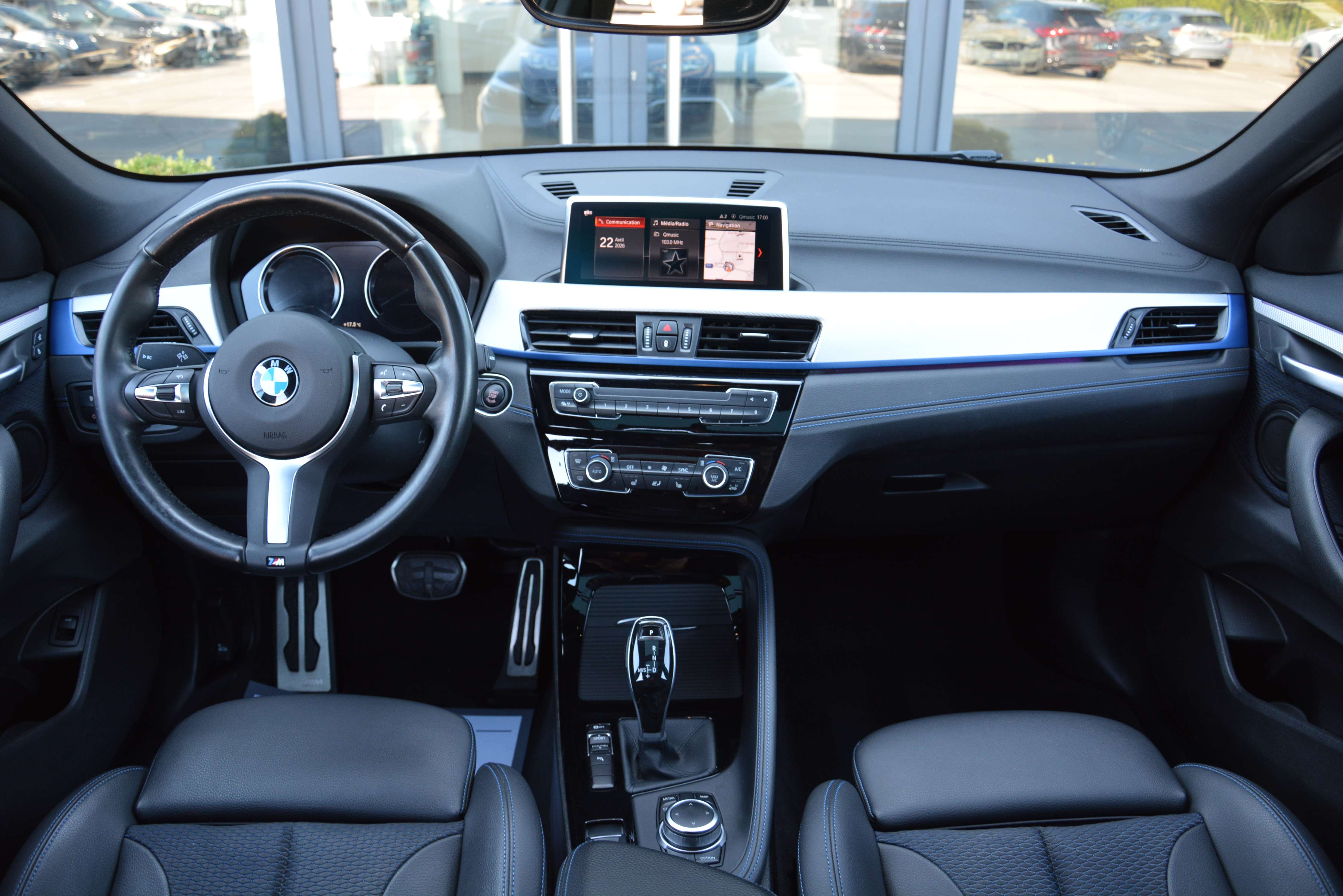 BMW X2 sDrive18i M-Sport/Pano/Memory seats/Keyless/Alus 19"
