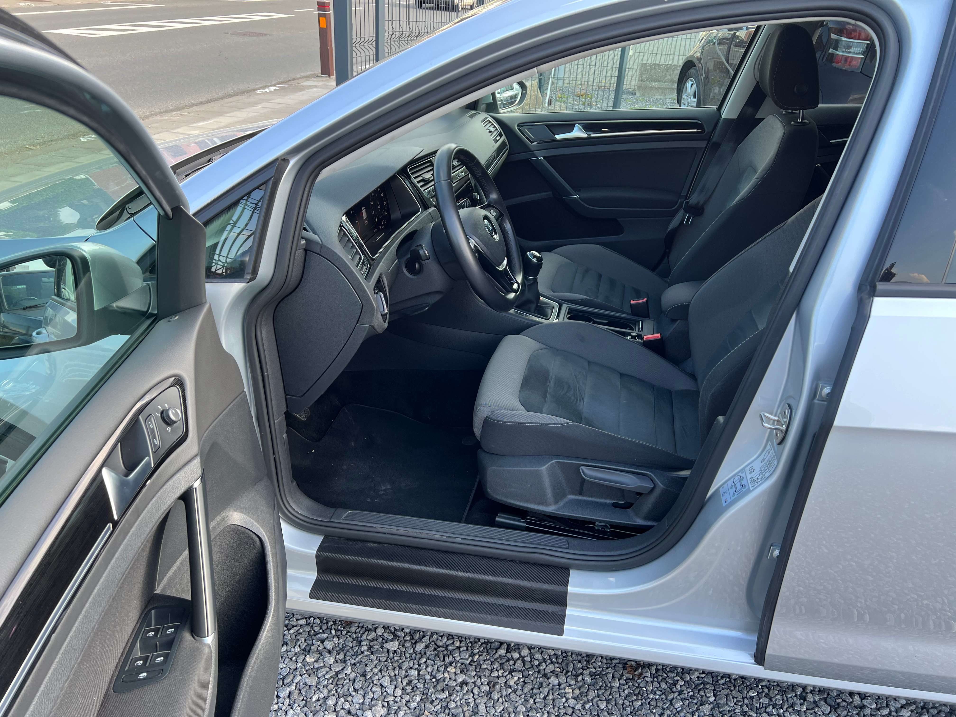 Volkswagen Golf Golf 1.6 SCR TDi Highline Carplay+Led+virtual.