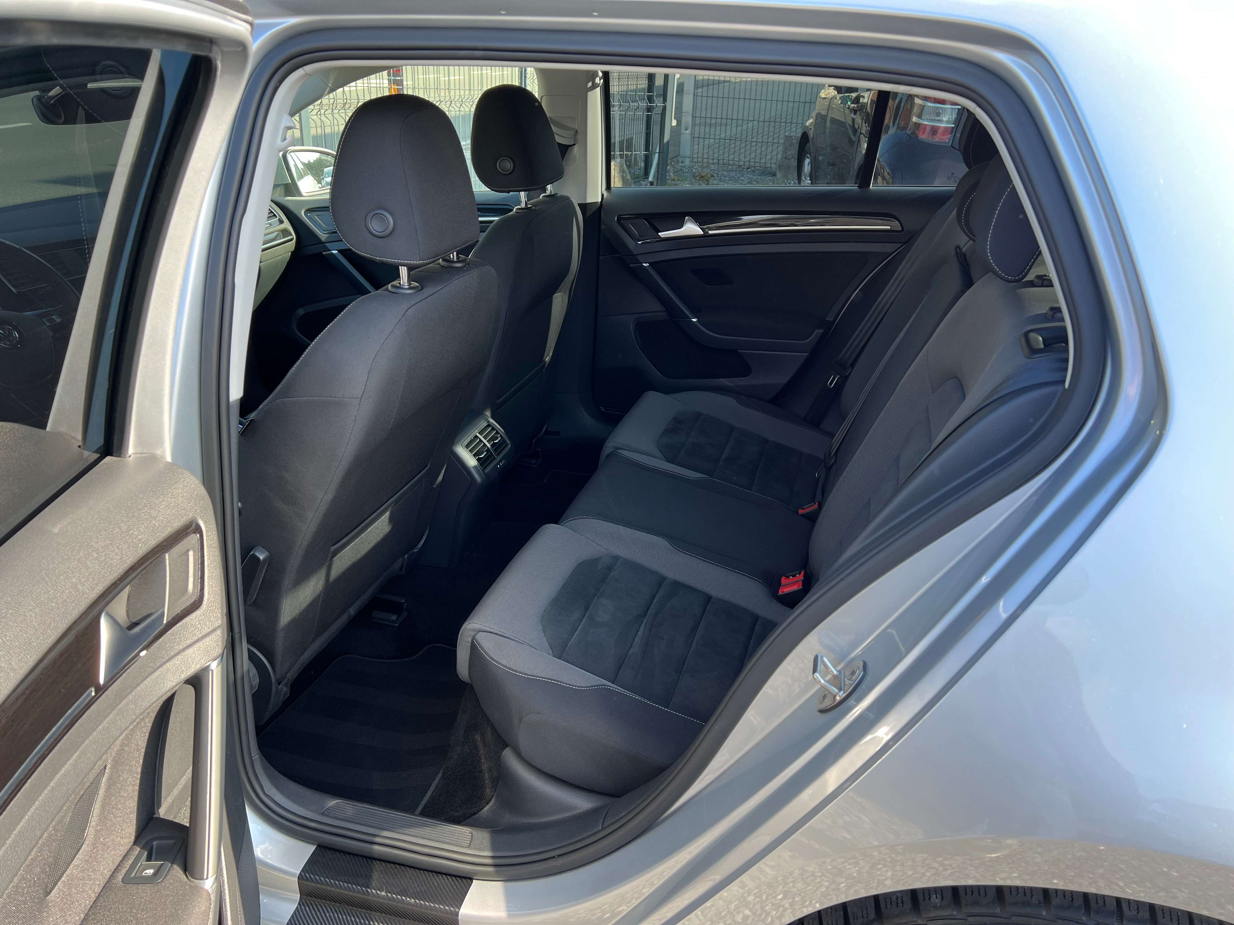 Volkswagen Golf Golf 1.6 SCR TDi Highline Carplay+Led+virtual.