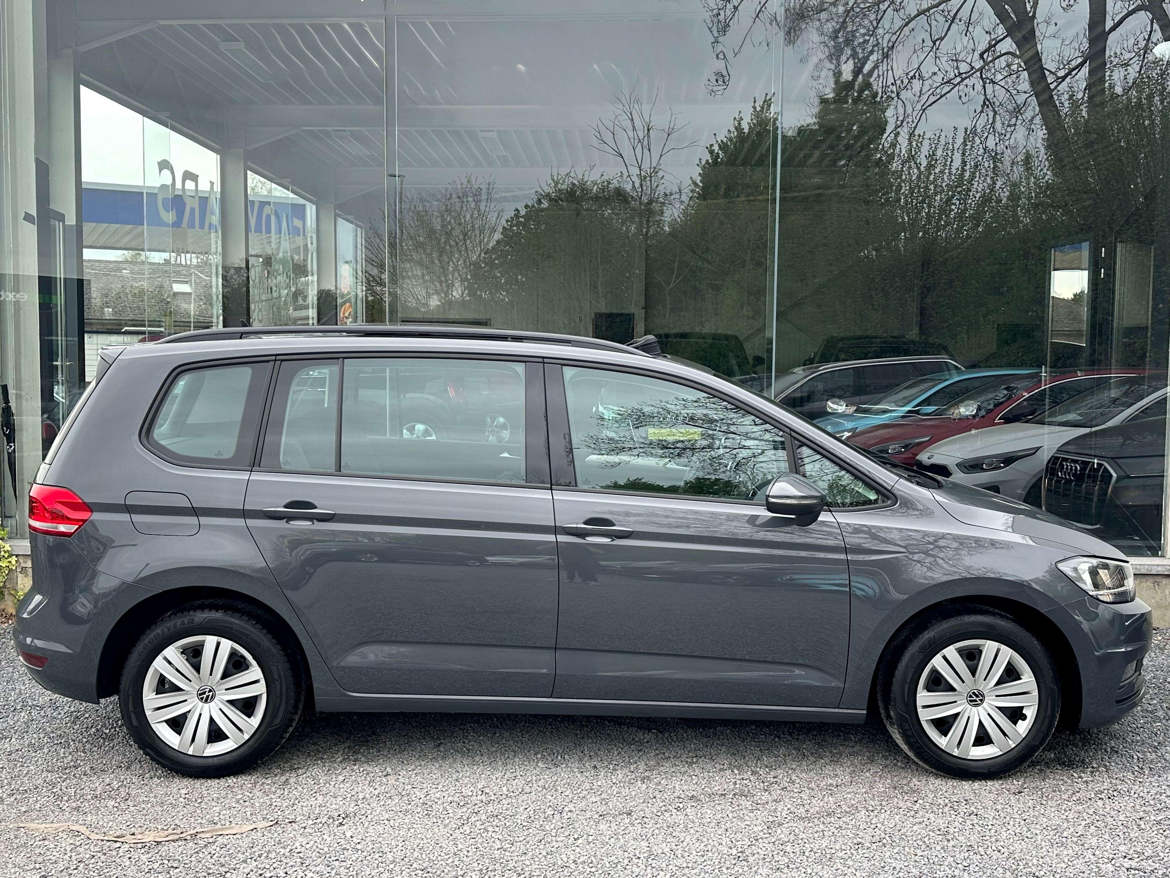 Volkswagen Touran 2.0 TDI*16 107€ HTVA*TOIT PANO*1ER PROP*GARANTIE