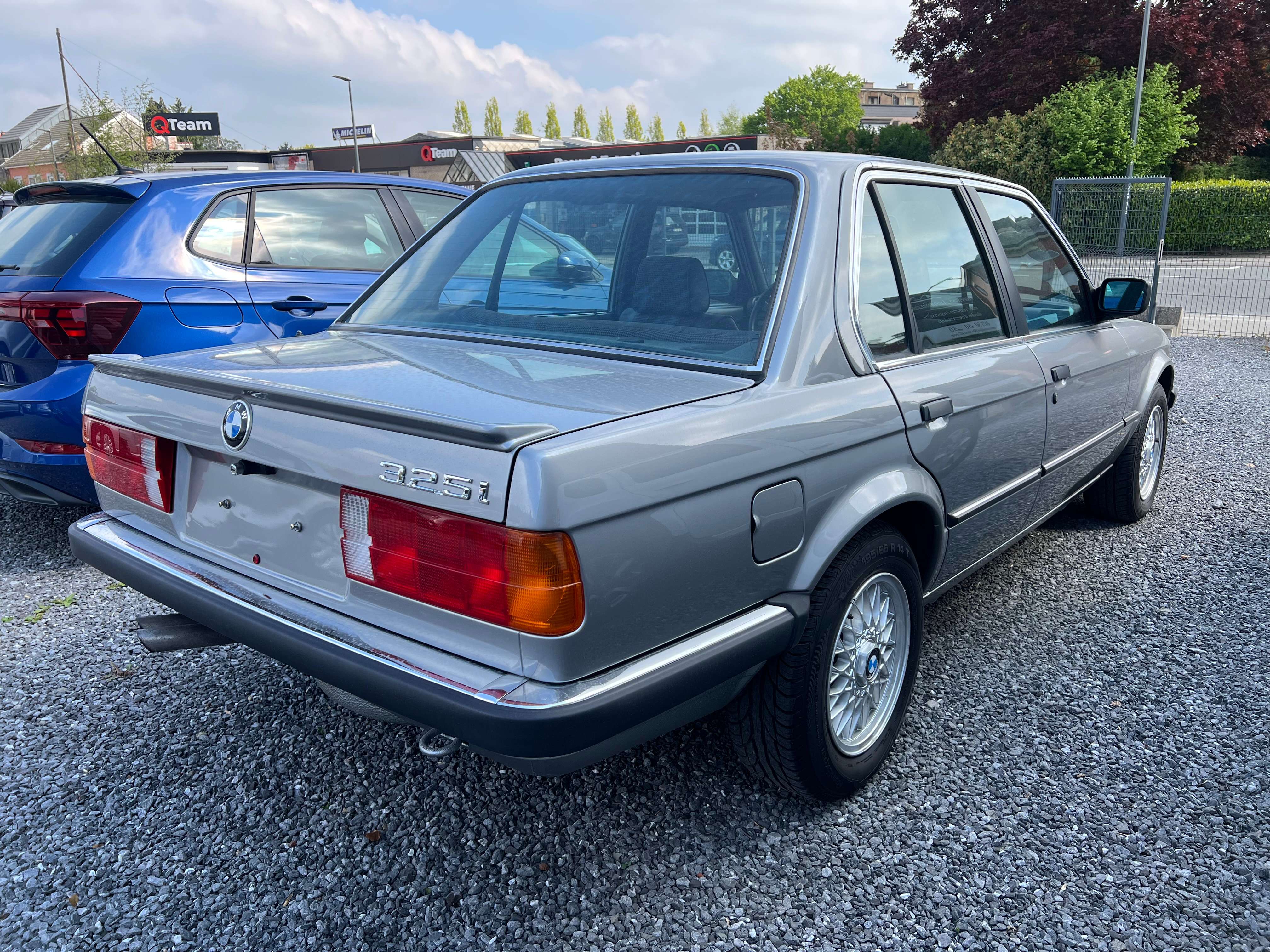 BMW 325 IA Etat Show Room.