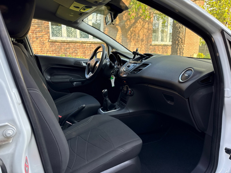 Ford FIESTA 1.25 60CH EDITION 5P * 53.000KM * 2014 * GARANTIE