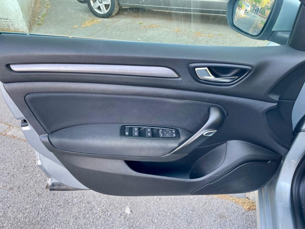 Renault Megane IV 1.5 Blue dCi 115ch Evolution EDC *1ère MAIN*