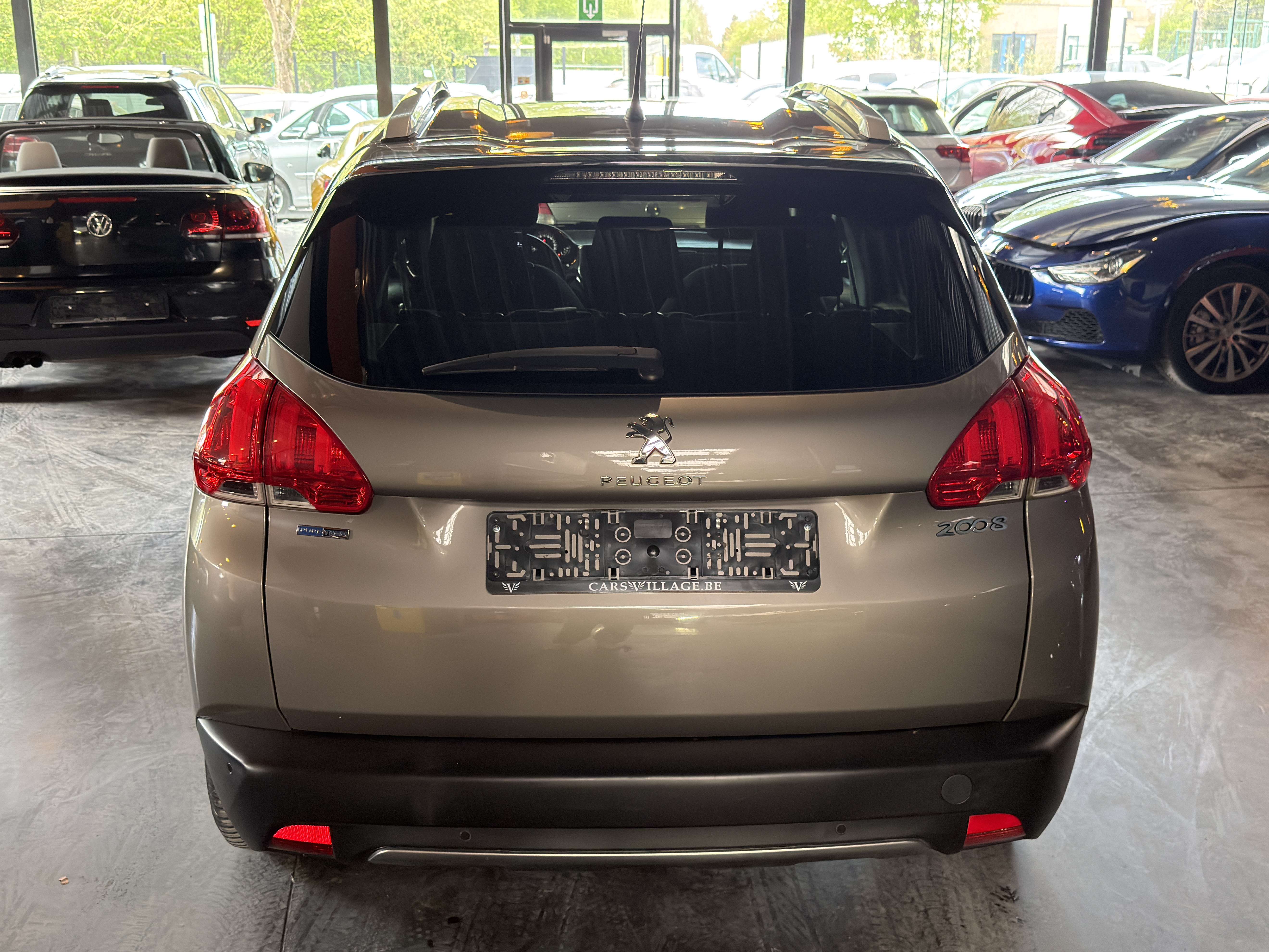 Peugeot 2008 2008 1.2i  Allure S