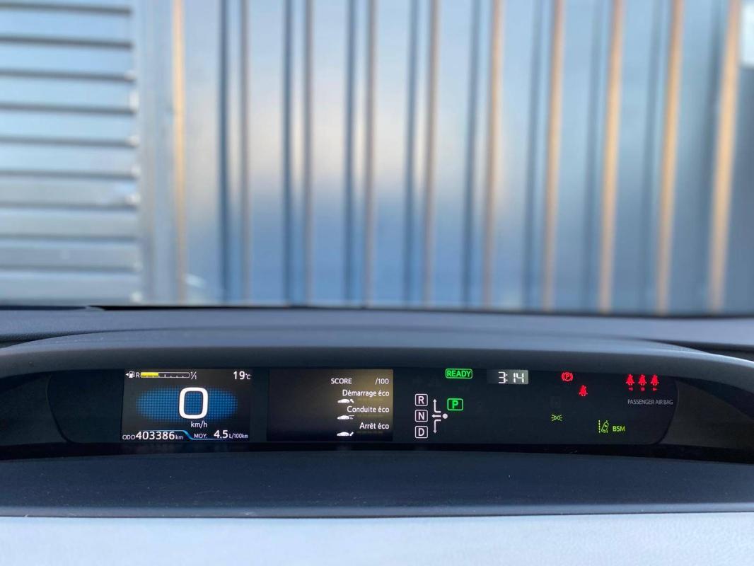 Toyota Prius IV 122h Dynamic Business