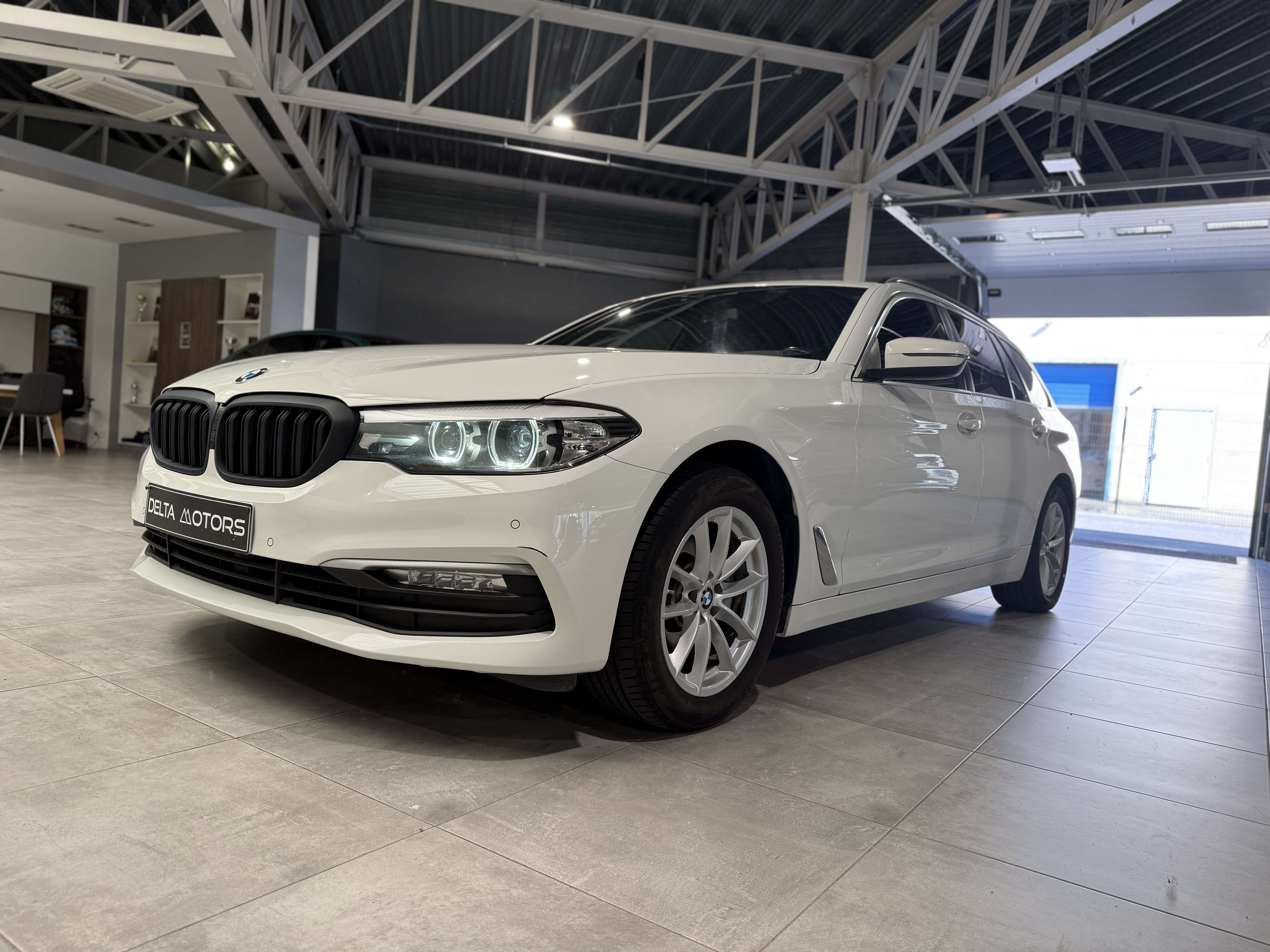 BMW 520 520d Touring Aut. Navi Pro  LED -2018