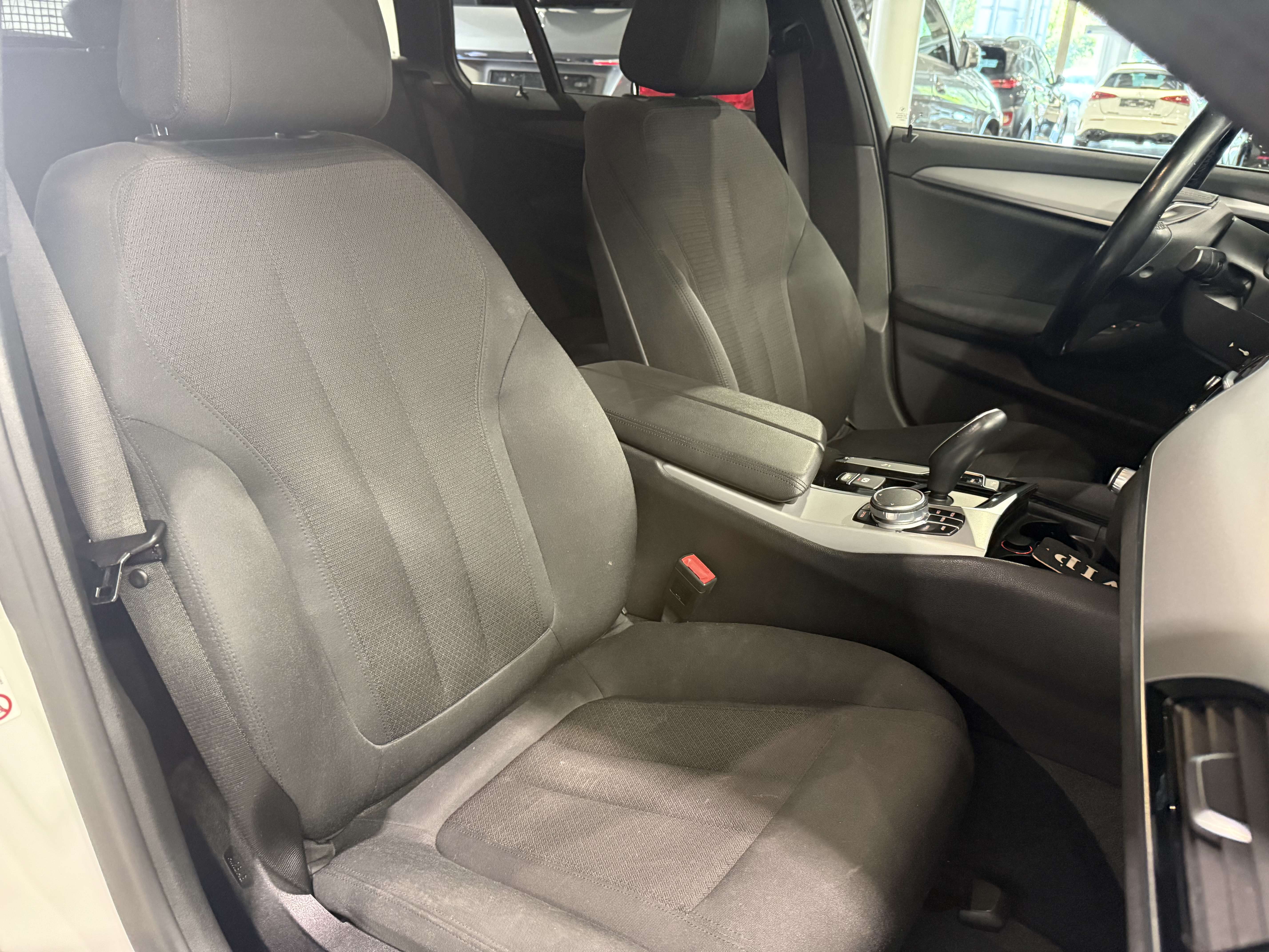 BMW 520 520d Touring Aut. Navi Pro  LED -2018