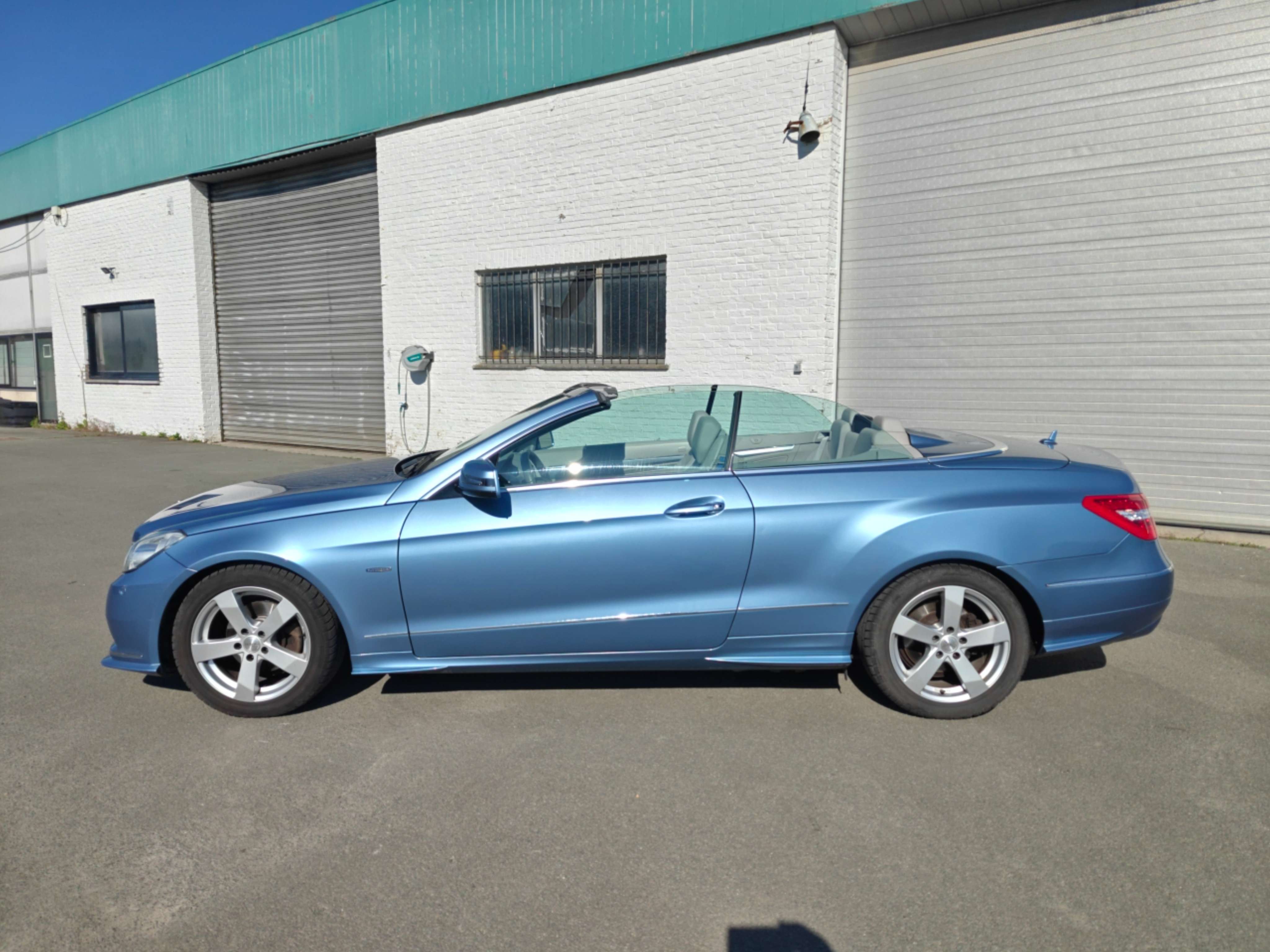 Mercedes-Benz E 220 CABRIOLET E 220 CDI BE Avantgarde EURO 5 - GPS/LEER/AIRCO/CRUISE - SHOWROOMSTAAT!