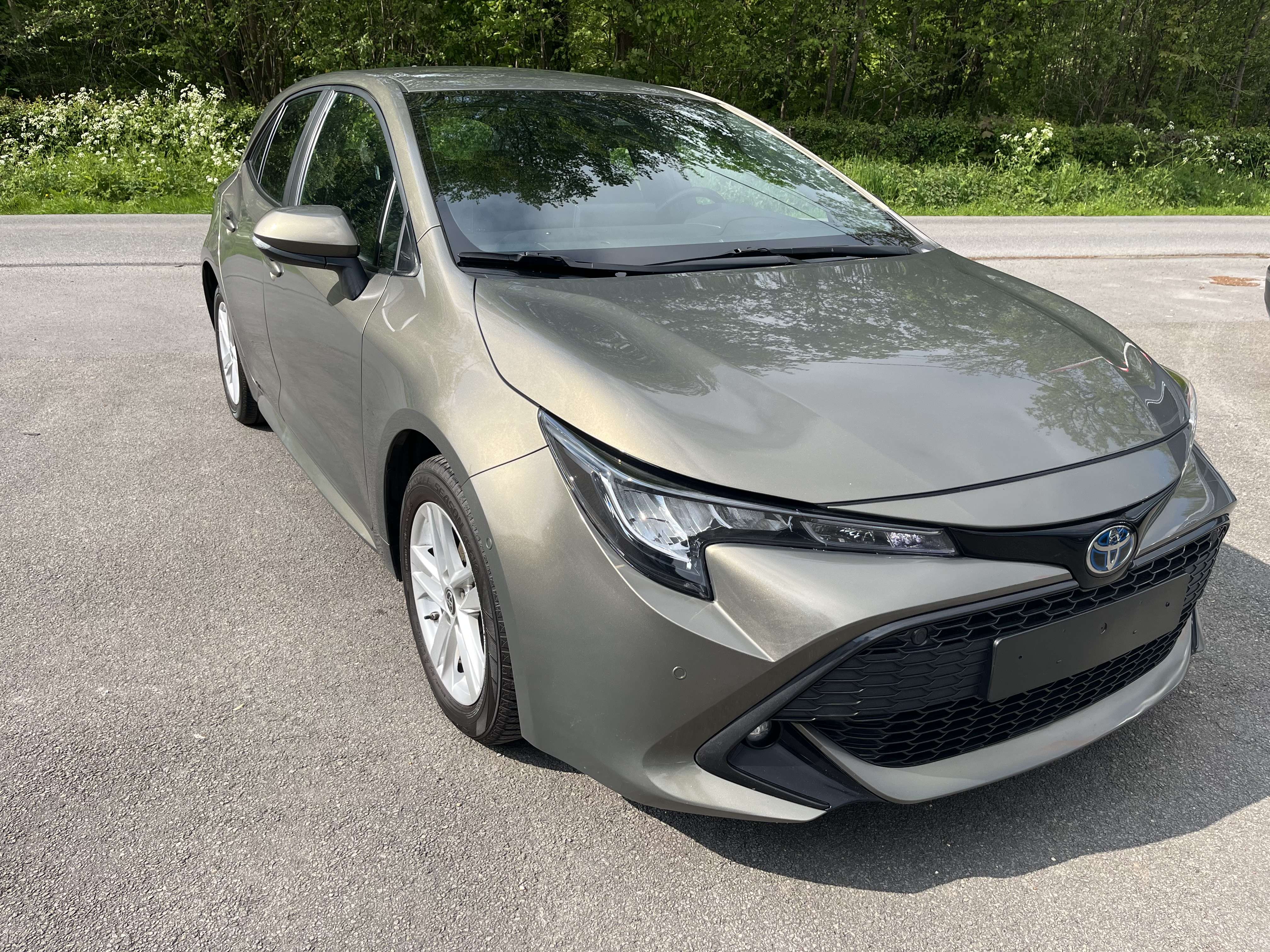 Toyota Corolla 1.8 HYBRID-14.793€+btw+tva-garantie