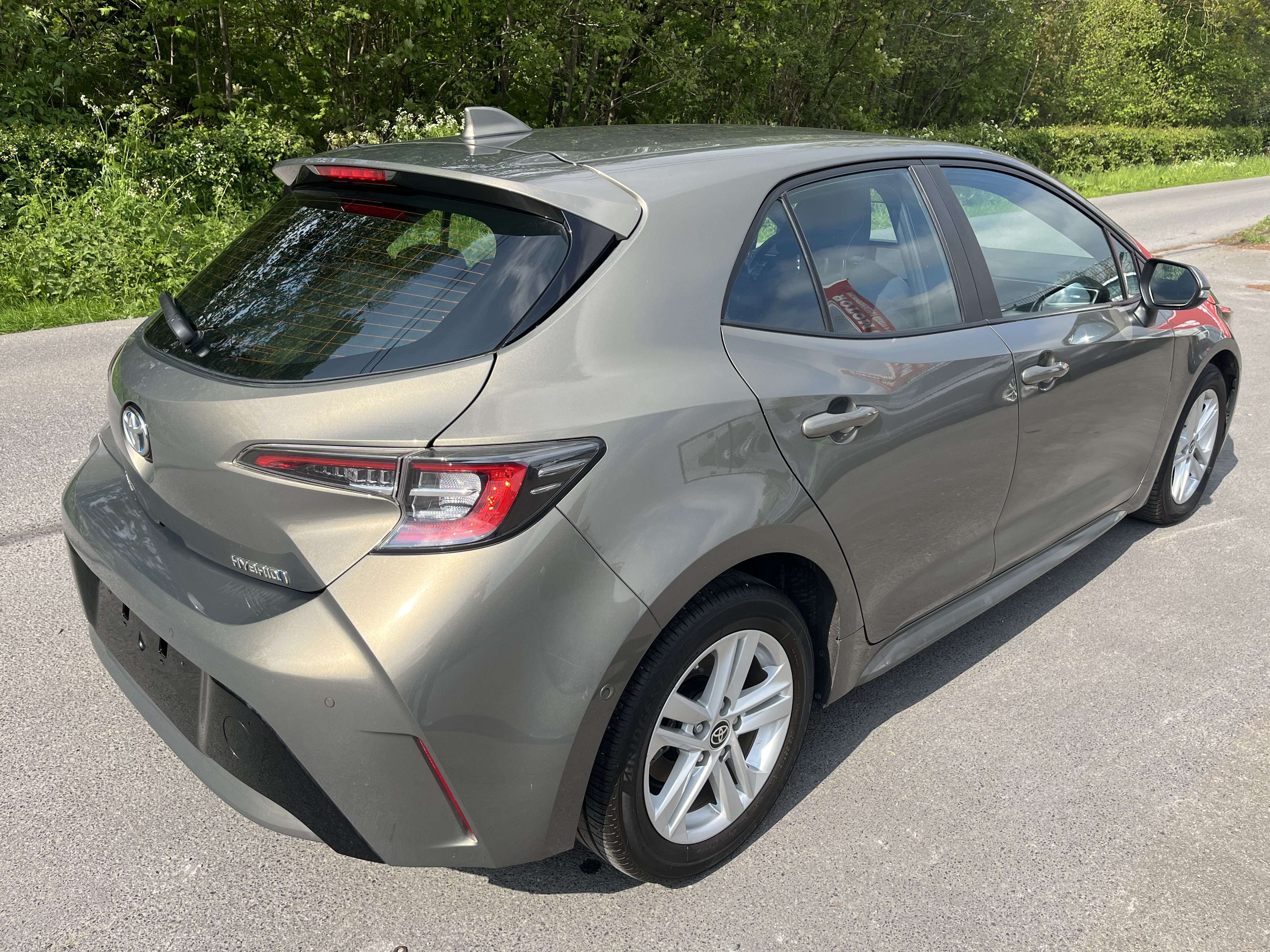 Toyota Corolla 1.8 HYBRID-14.793€+btw+tva-garantie