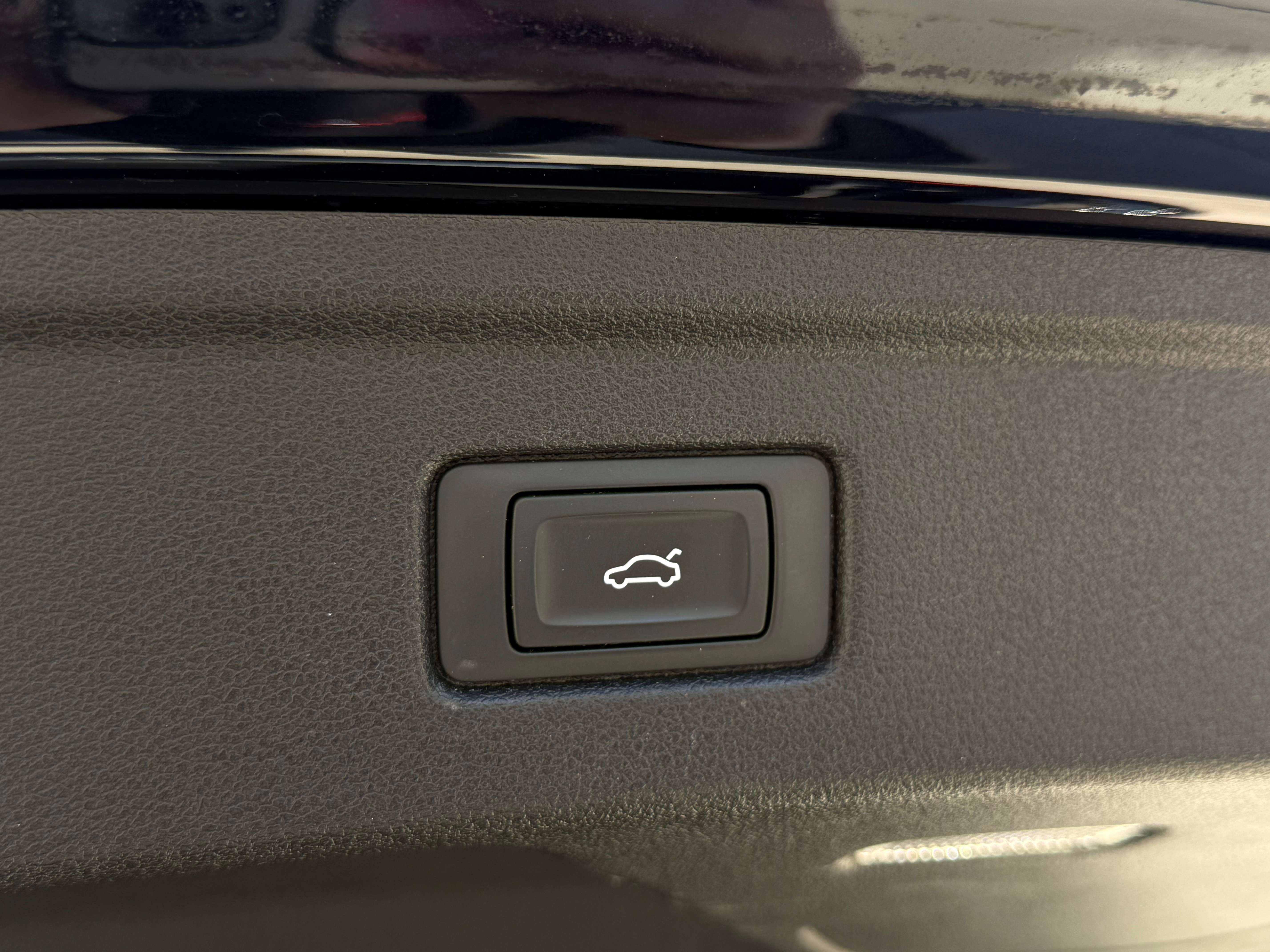 Audi A5 SPORTBACK 40 TFSI S LINE S-TRONIC - COCKPIT - TOIT PANO - DISTRO - CAMERA - ANGLES MORTS - LINE ASSIST - FULL OPTIONS