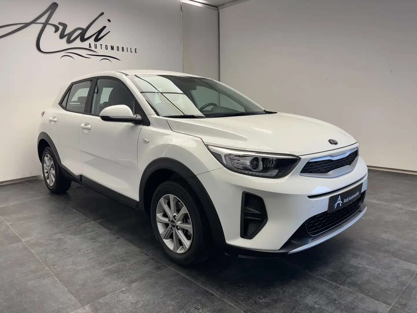 Kia Stonic 1.2i *CARPLAY*CAMERA*1ER PROPRIO*GARANTIE 12 MOIS*