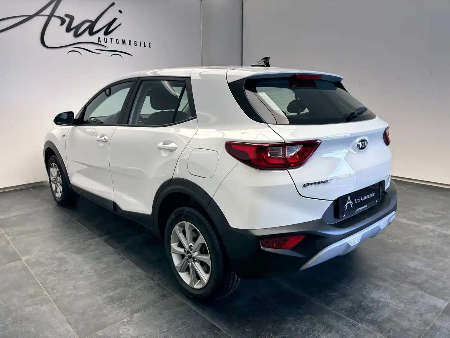 Kia Stonic 1.2i *CARPLAY*CAMERA*1ER PROPRIO*GARANTIE 12 MOIS*