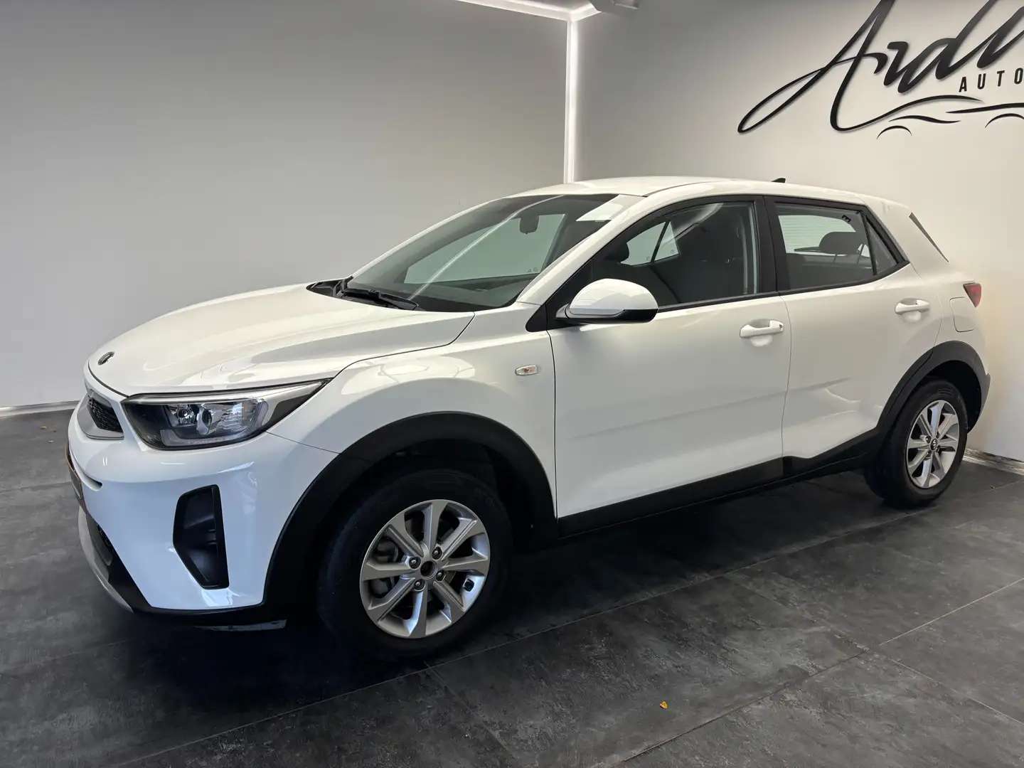 Kia Stonic 1.2i *CARPLAY*CAMERA*1ER PROPRIO*GARANTIE 12 MOIS*