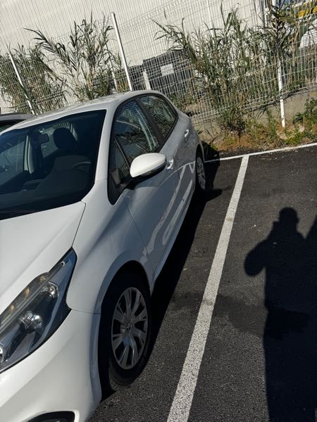 Peugeot 208 (2) 1.2 PURETECH 82 ALLURE 5P