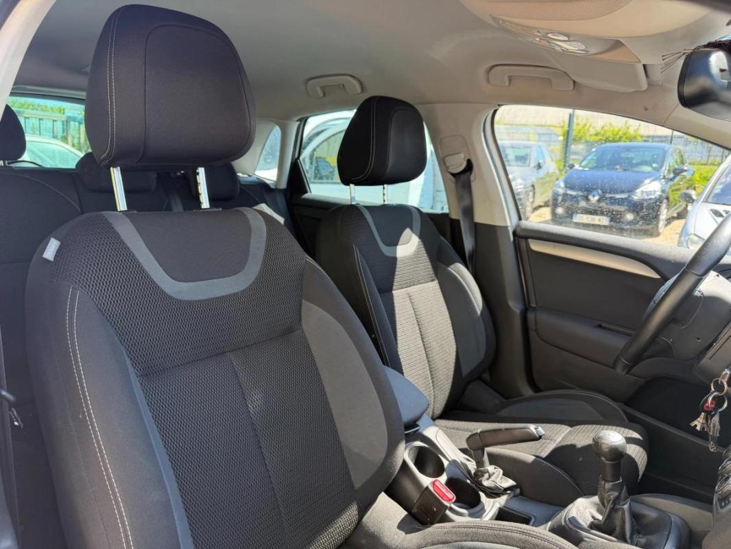Citroen C4 1.6 BLUEHDI 100cv CARPLAY - VIDANGE MOTEUR OK- RADAR DE RECUL CLIMATISATION AUTOMATIQUE