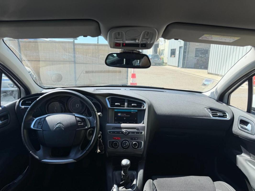 Citroen C4 1.6 BLUEHDI 100cv CARPLAY - VIDANGE MOTEUR OK- RADAR DE RECUL CLIMATISATION AUTOMATIQUE
