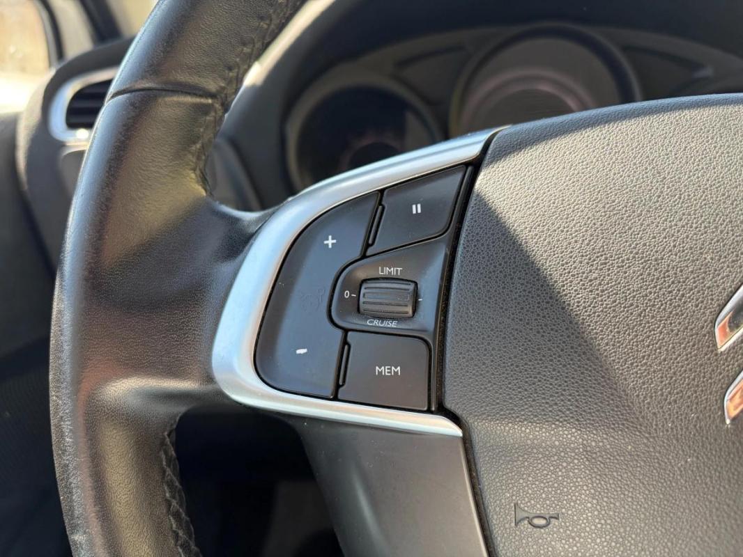 Citroen C4 1.6 BLUEHDI 100cv CARPLAY - VIDANGE MOTEUR OK- RADAR DE RECUL CLIMATISATION AUTOMATIQUE