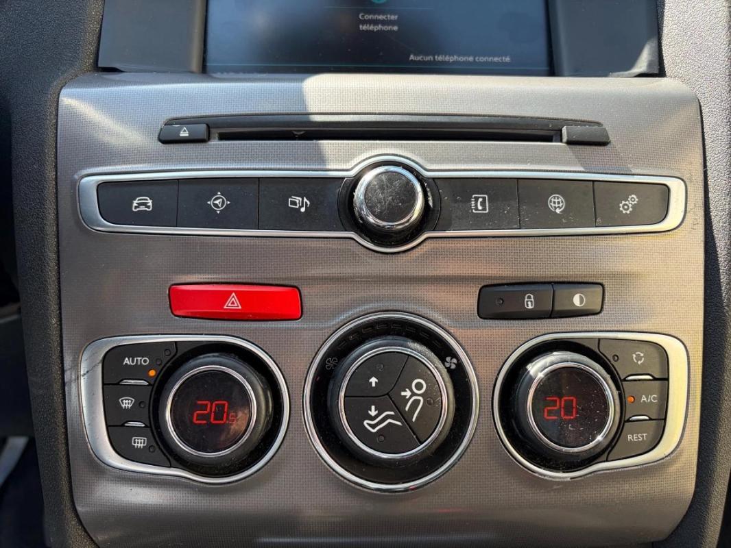 Citroen C4 1.6 BLUEHDI 100cv CARPLAY - VIDANGE MOTEUR OK- RADAR DE RECUL CLIMATISATION AUTOMATIQUE