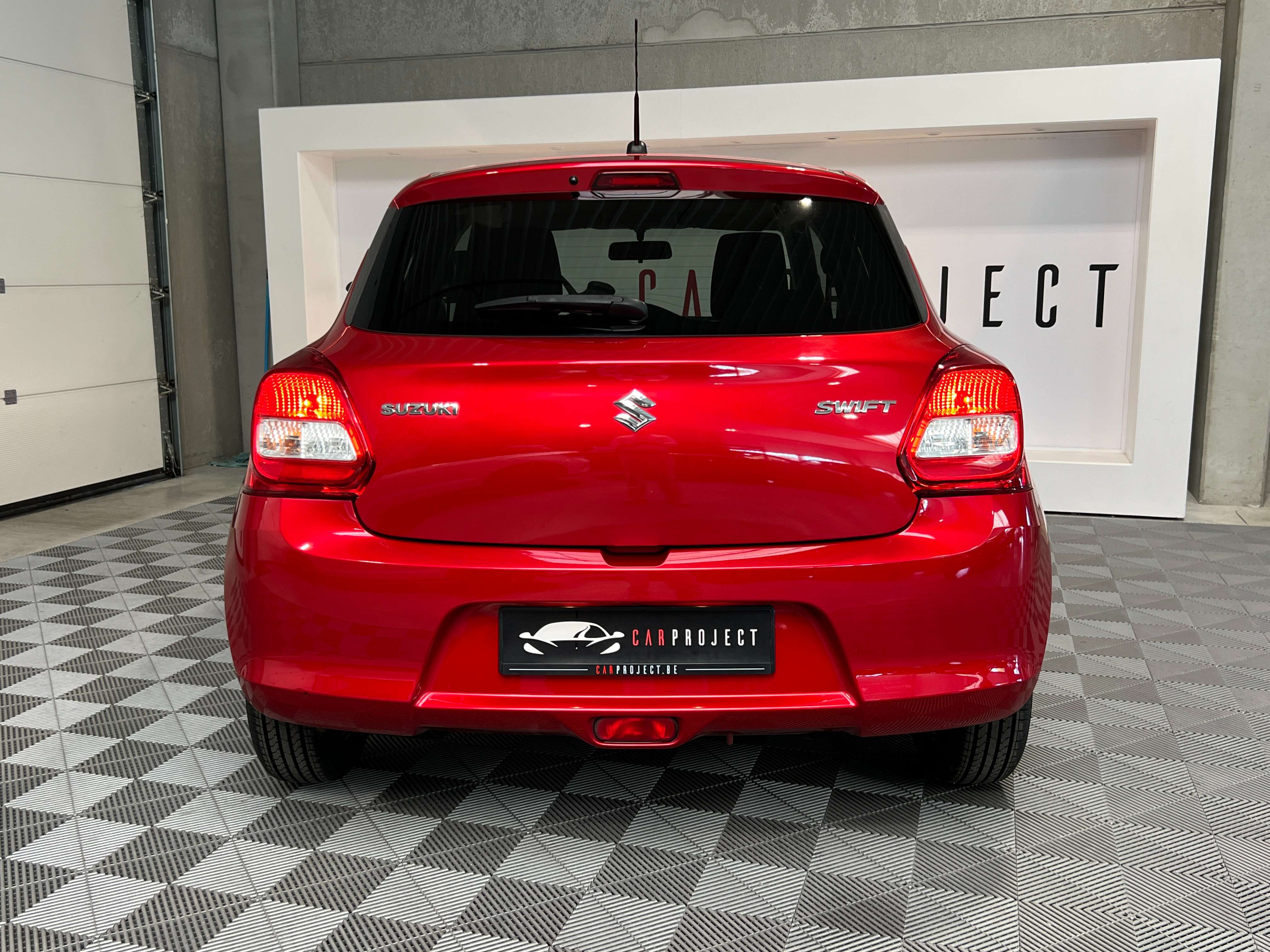 Suzuki Swift Swift 1.2 ESSENCE /CLIM/GPS/CAMERA DE RECULE/BLUETOOTH..