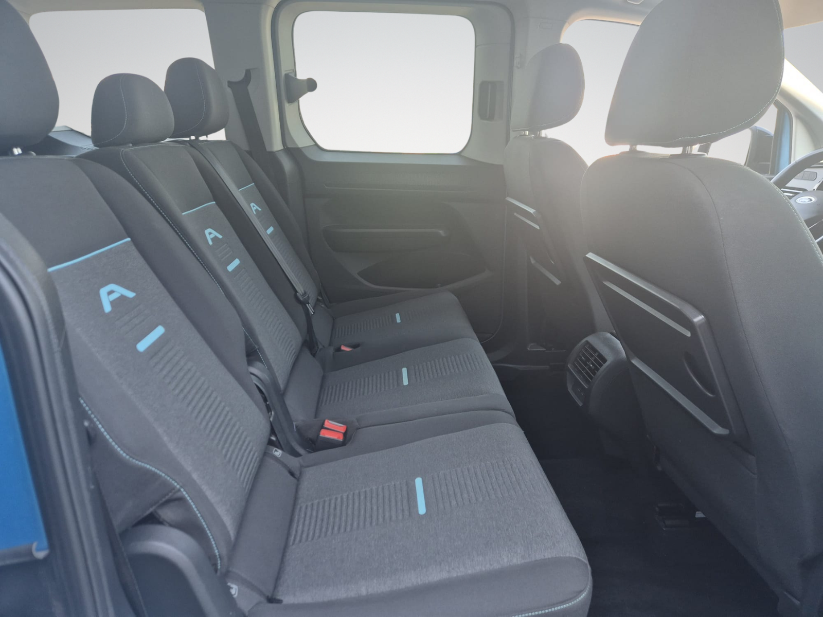Ford Tourneo Connect 1.5 EcoBoost Active 5pl. / Carplay / Camera / Navigation / Garantie 12 Mois