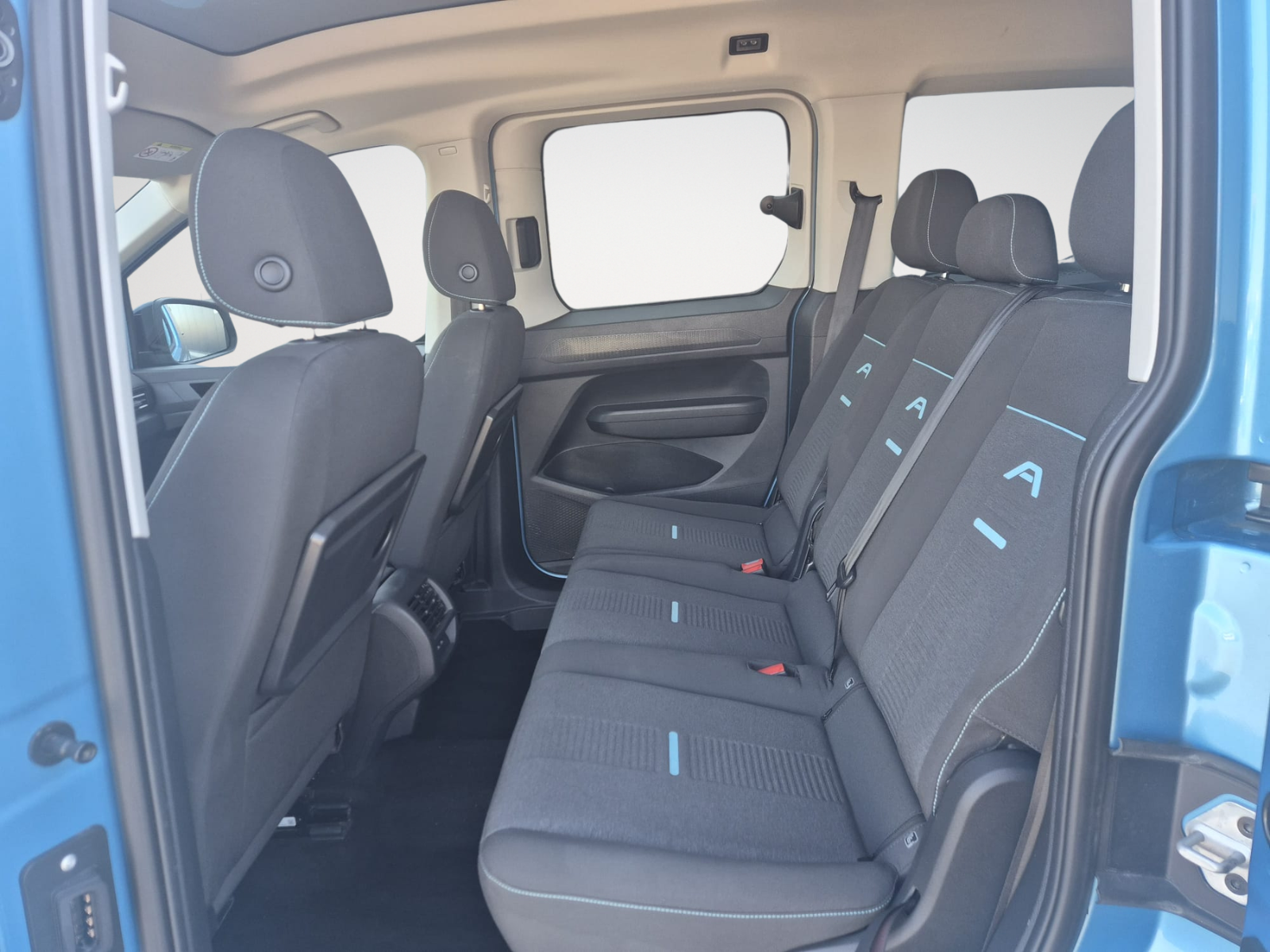 Ford Tourneo Connect 1.5 EcoBoost Active 5pl. / Carplay / Camera / Navigation / Garantie 12 Mois