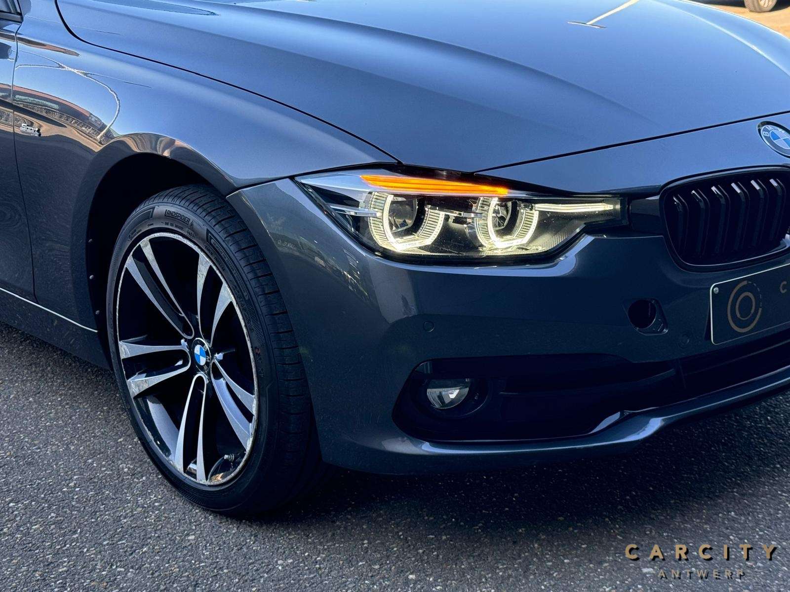 BMW 316 316 d 2.0 (EU6c) Sportline 2018 | NAVI | LED | BLUETOOTH |