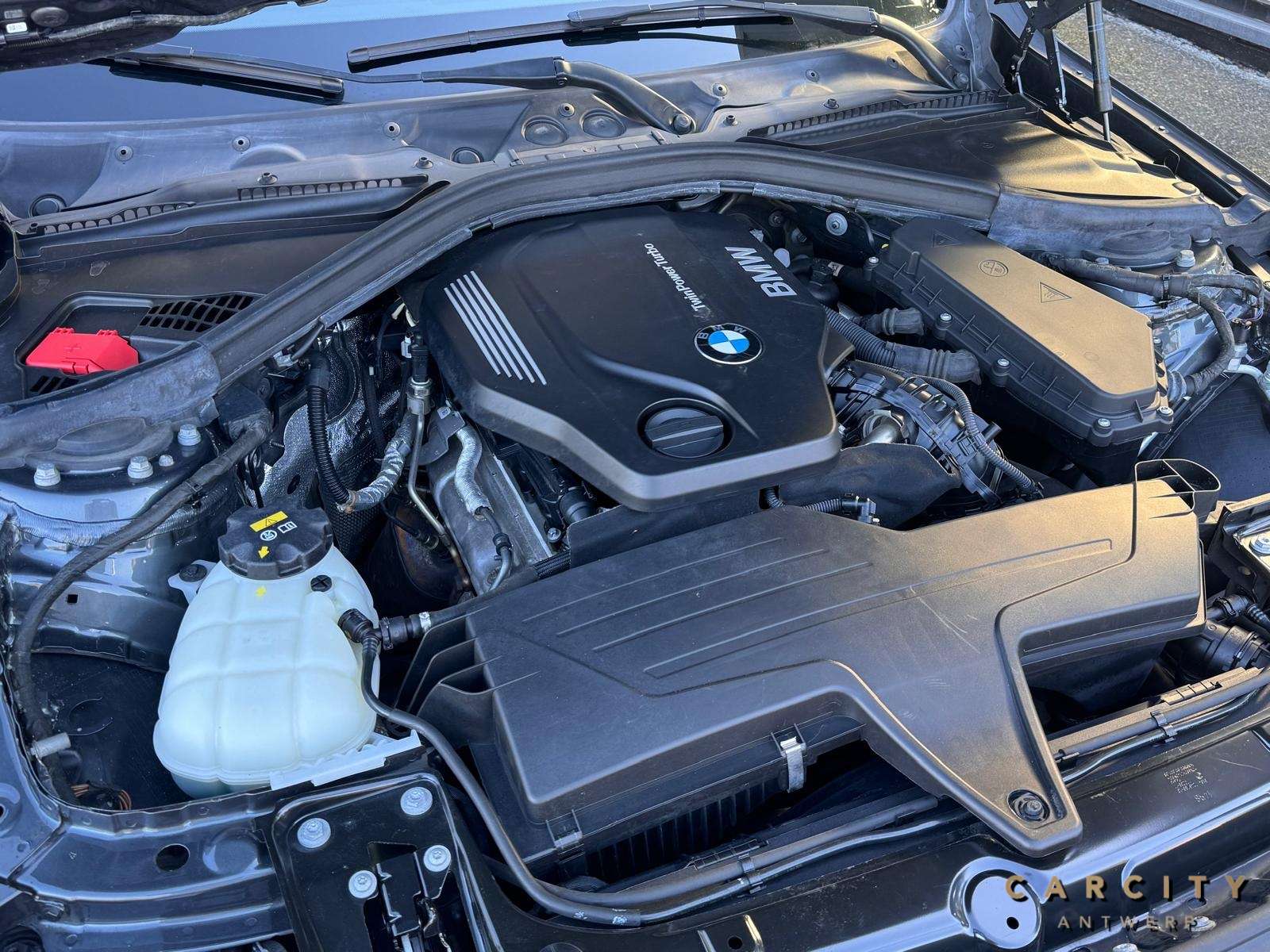 BMW 316 316 d 2.0 (EU6c) Sportline 2018 | NAVI | LED | BLUETOOTH |
