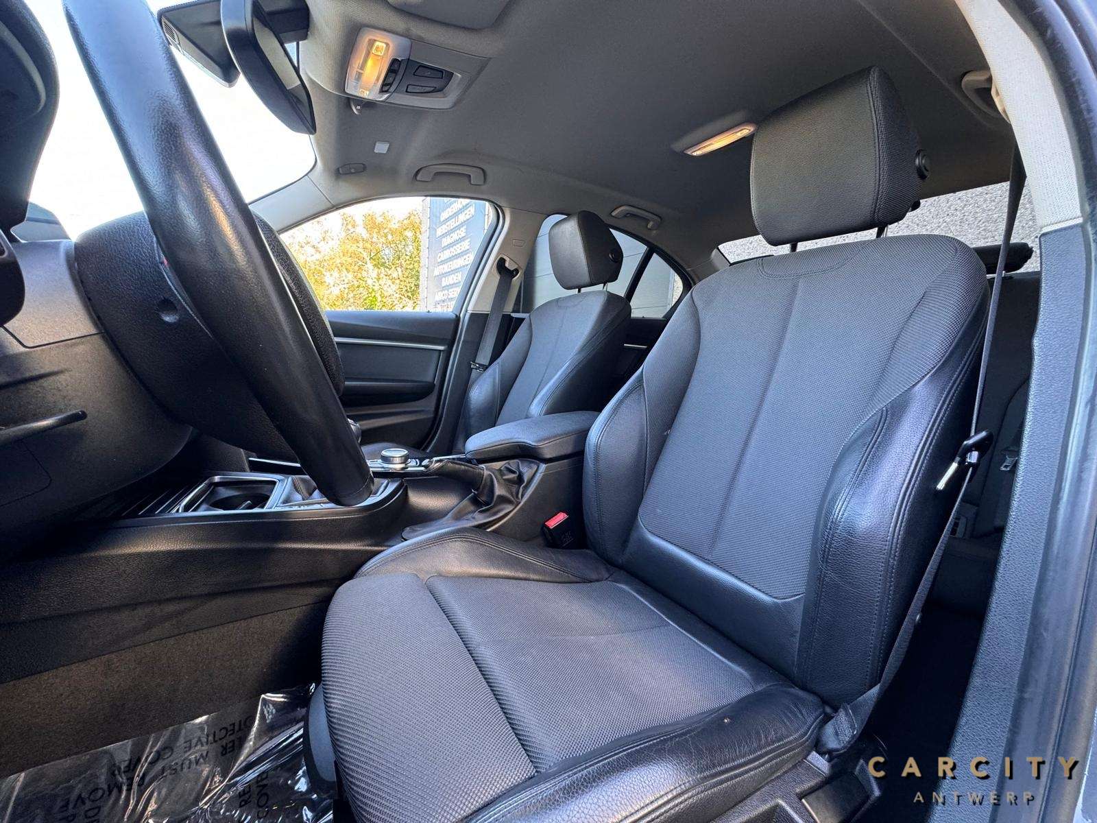 BMW 316 316 d 2.0 (EU6c) Sportline 2018 | NAVI | LED | BLUETOOTH |