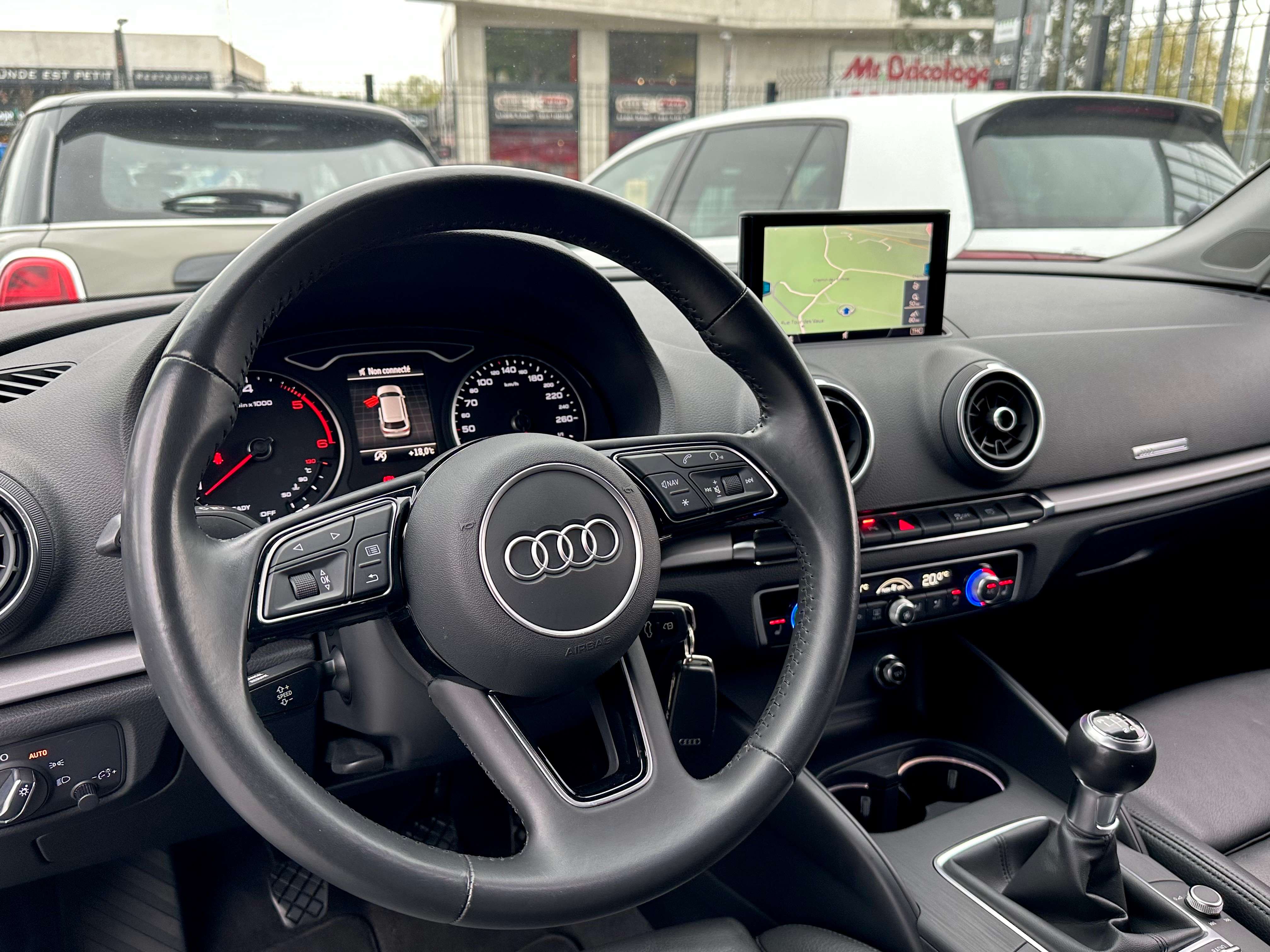Audi A3 1.6*SPORTBACK*1ER PROP*CUIR*SIEGE CHAUFFANT*LED*NAVI*GARANTIE*