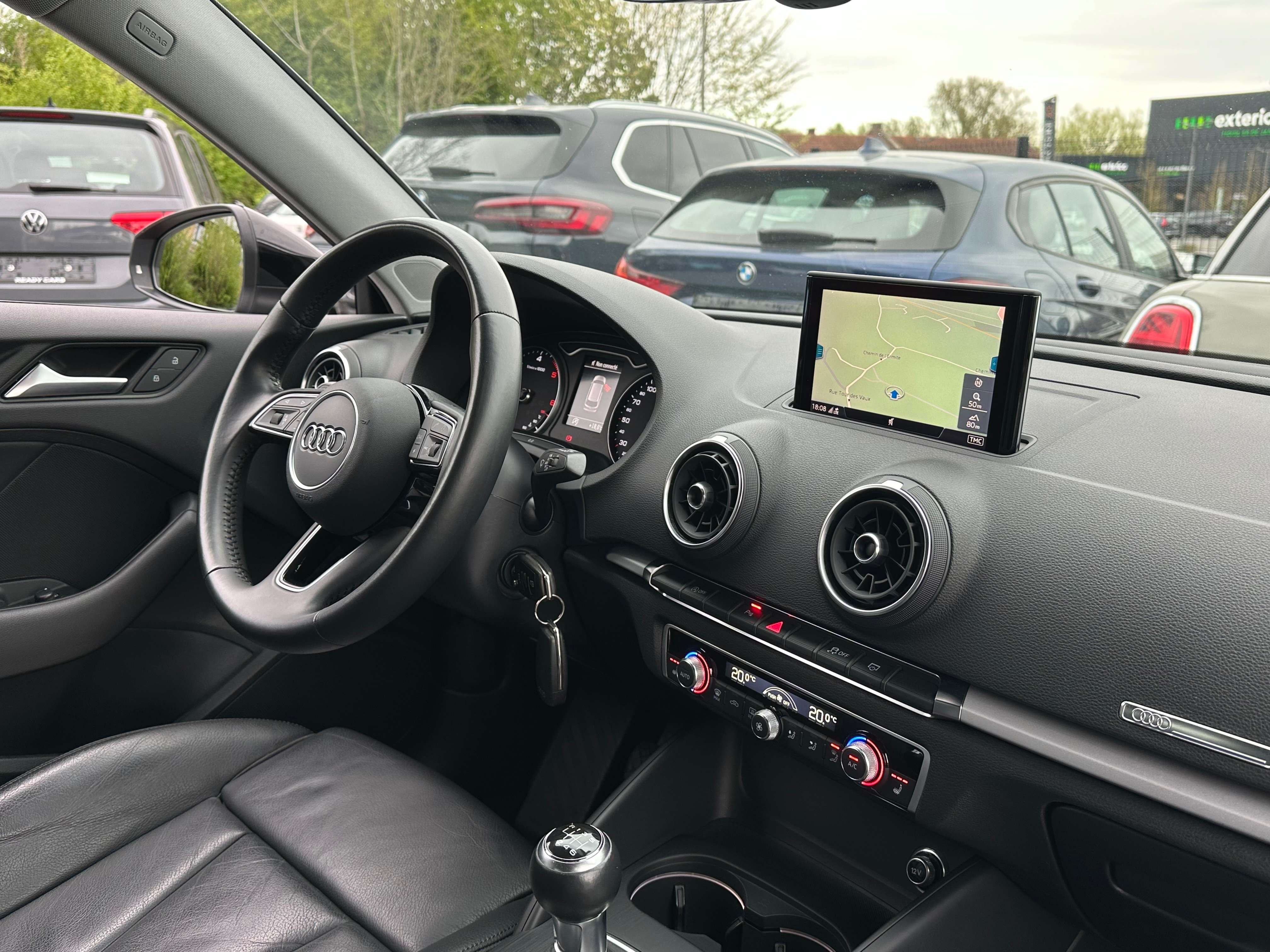 Audi A3 1.6*SPORTBACK*1ER PROP*CUIR*SIEGE CHAUFFANT*LED*NAVI*GARANTIE*