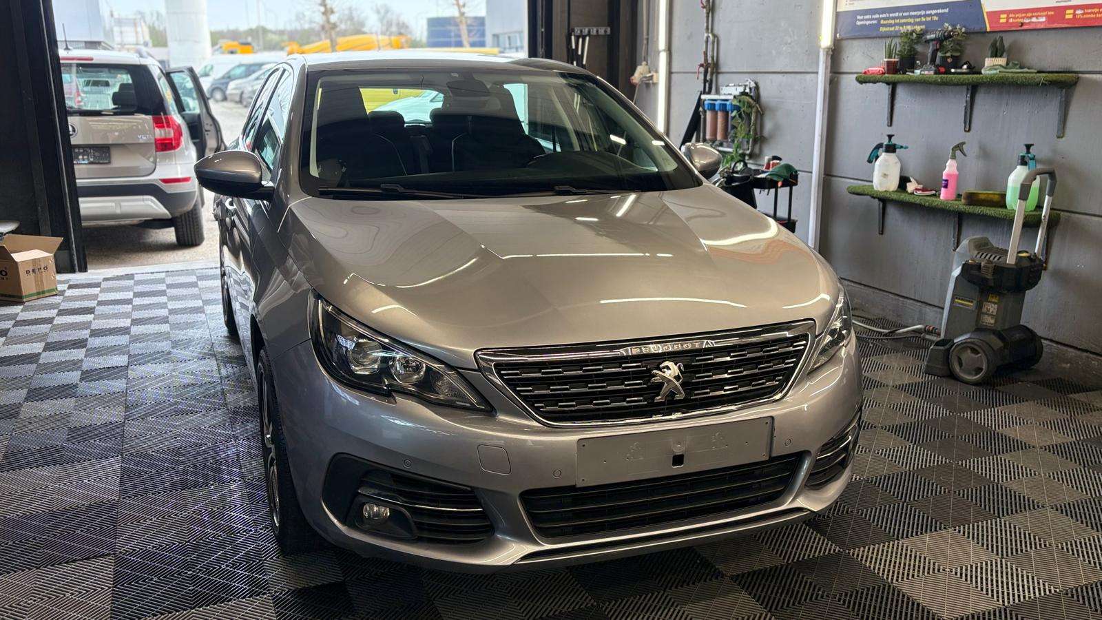 Peugeot 308 1.2I/2018/AUTOMATIQUE 140.000KM