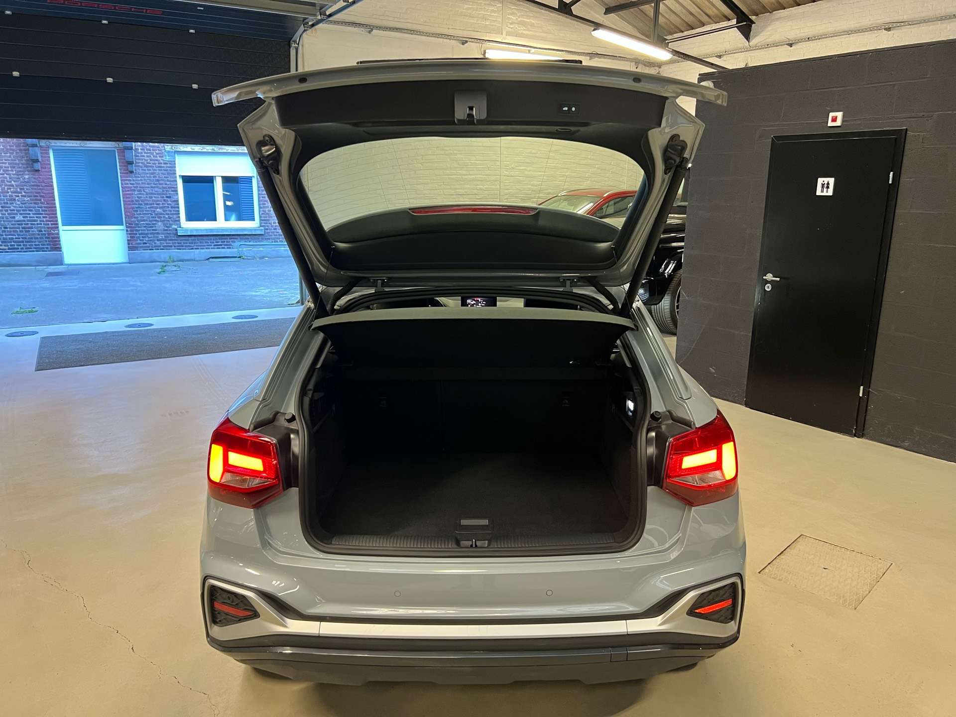 Audi Q2 30 TDi *S LINE*CUIR*CAMERA*LED*COCKPIT*GARANT*
