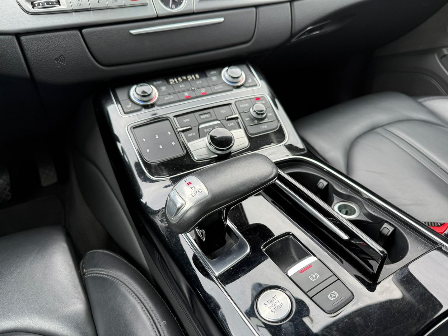 Audi A8 3.0 V6 TDI 262CH CLEAN DIESEL AVUS QUATTRO TIPTRONIC