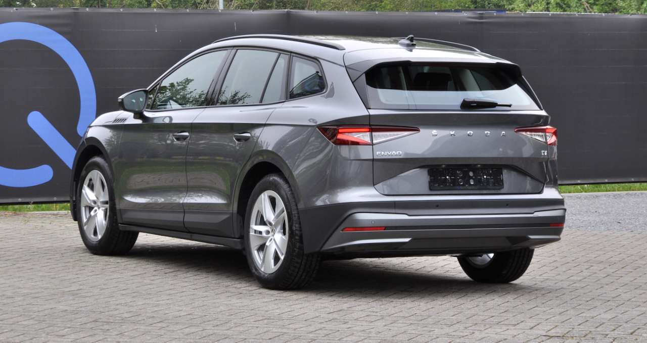 Skoda Enyaq 50 LED CARPLAY SFEER LANE ASSIST 19"