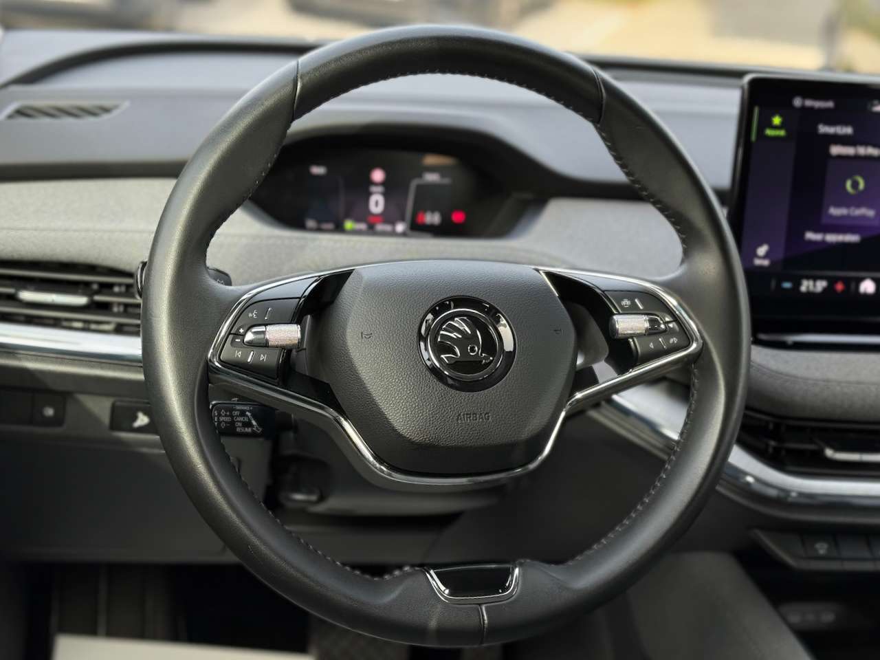 Skoda Enyaq 50 LED CARPLAY SFEER LANE ASSIST 19"