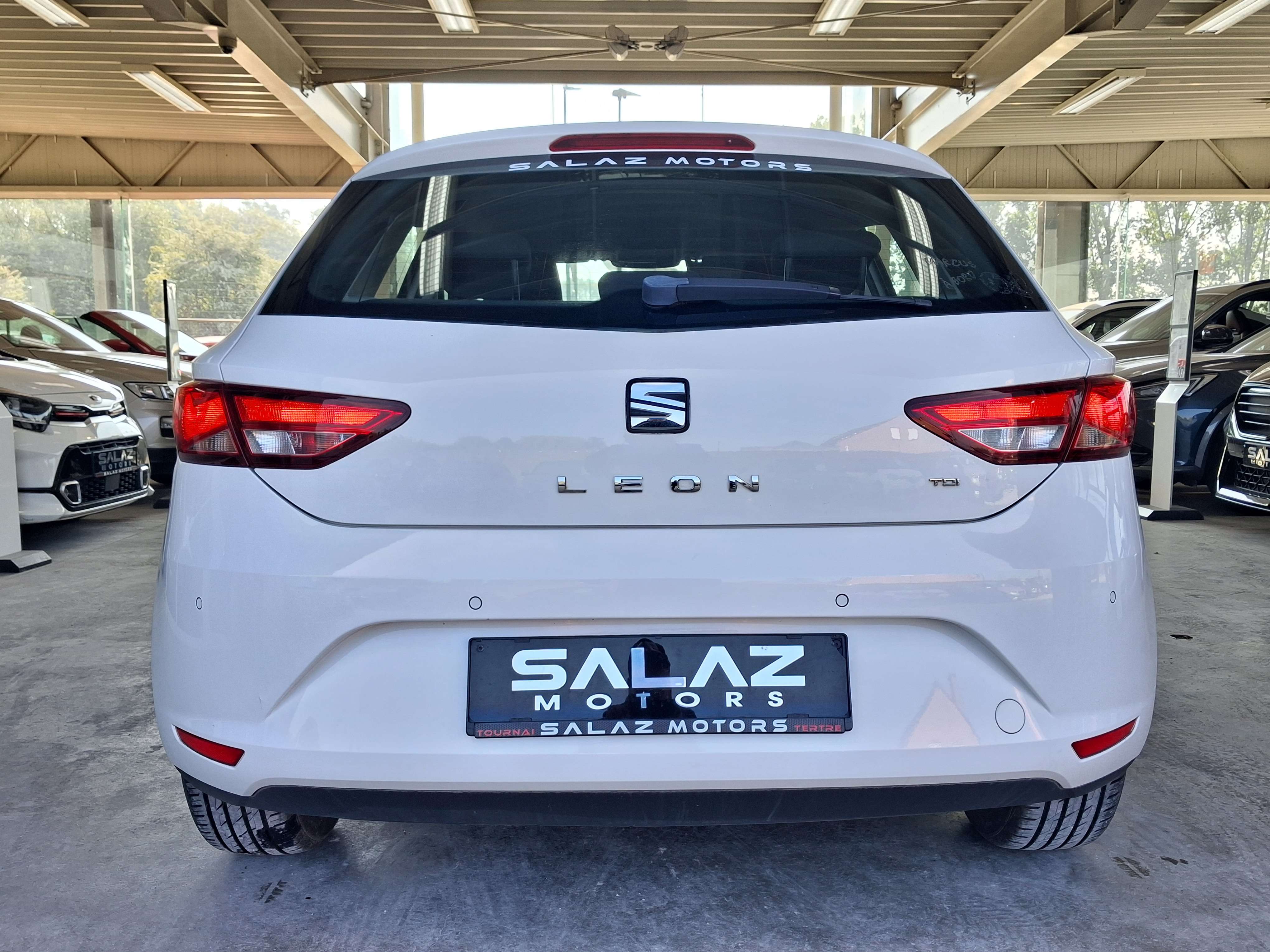 SEAT Leon Leon 1.6 CR TDi ROYALE EDITION/1 ER PROP/CARNET/FULL CARNET