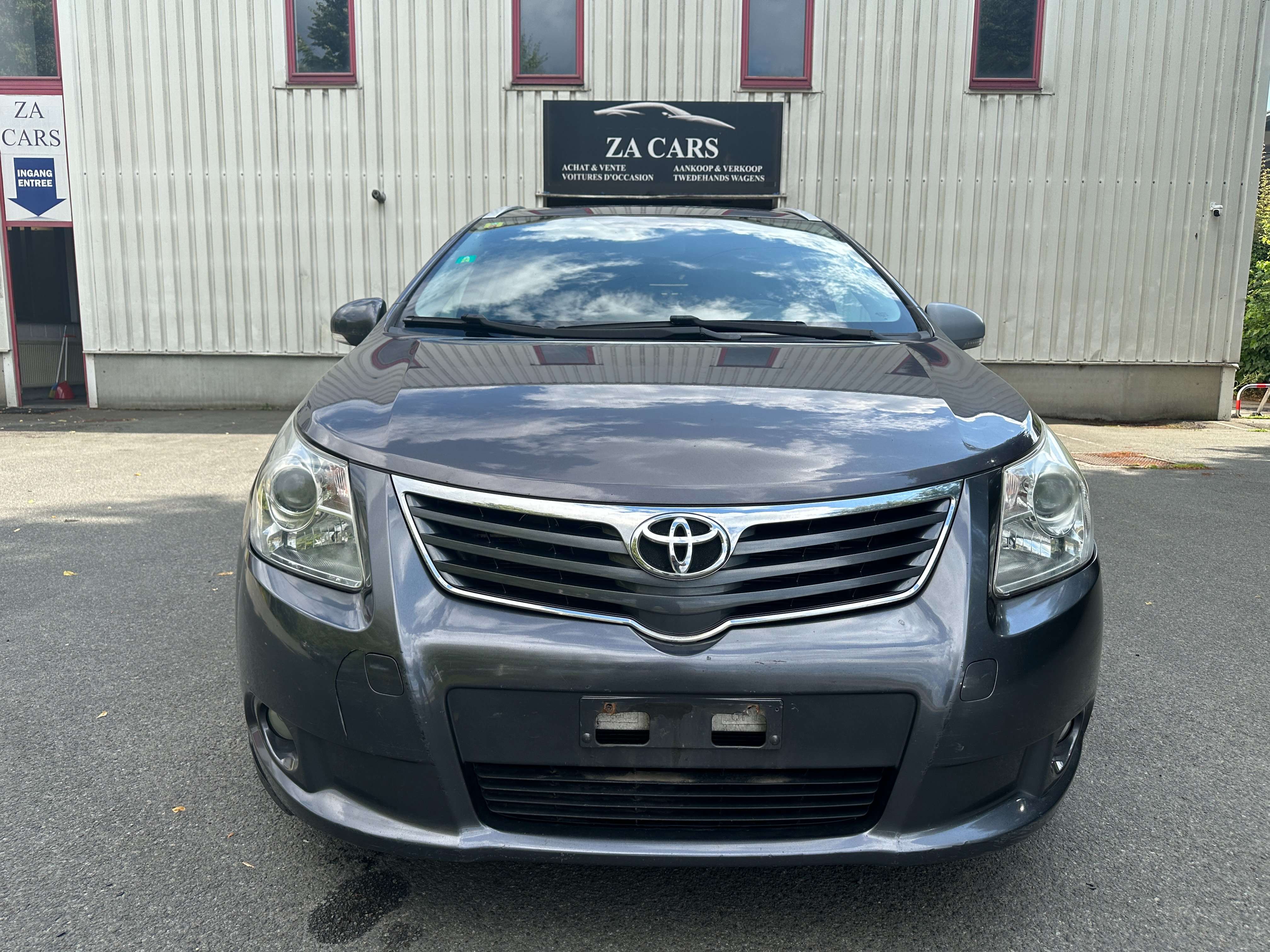 Toyota Avensis Avensis SW 2.0 D-4D Executive II DPF