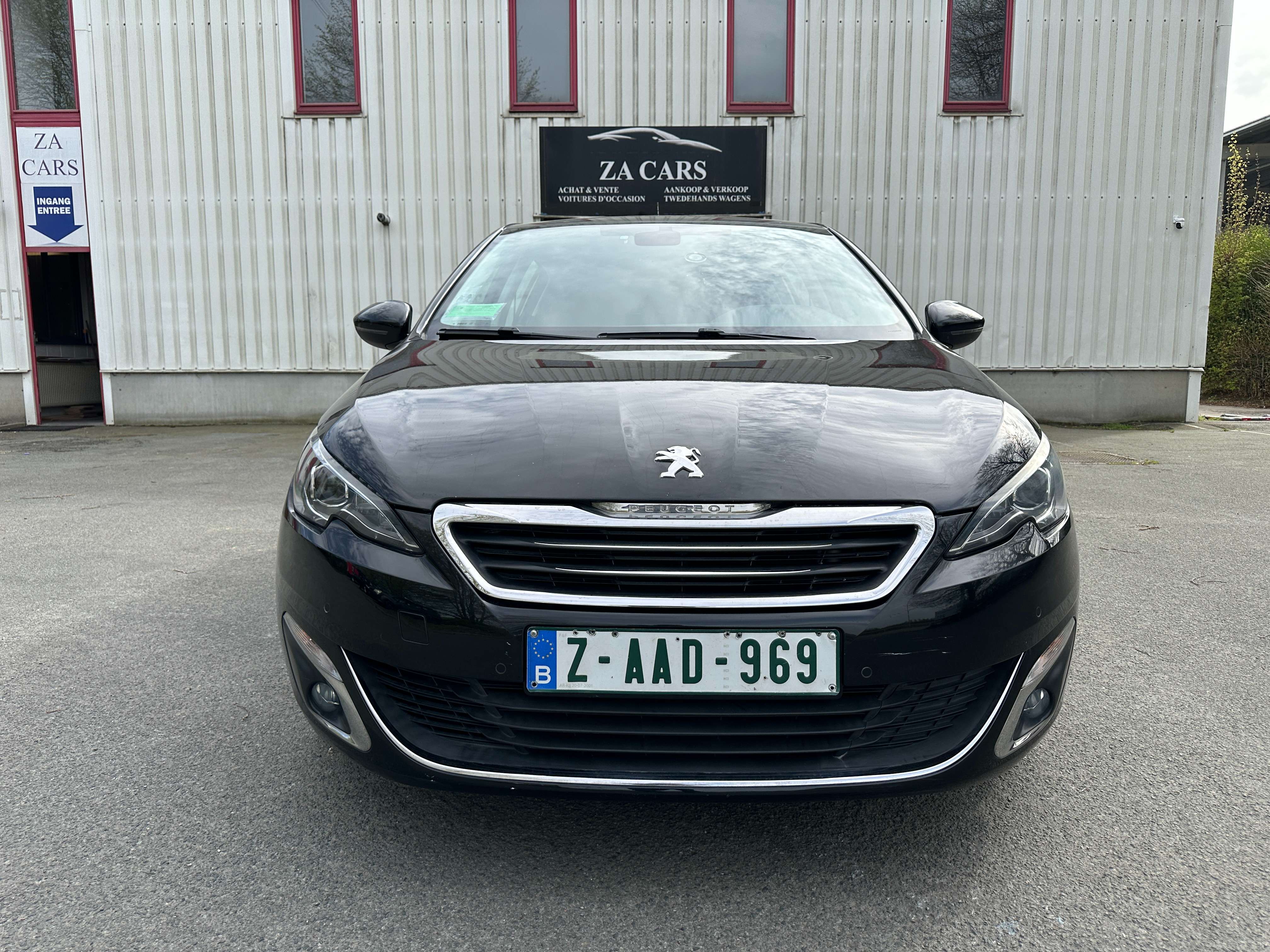 Peugeot 308 308 1.2 PureTech Allure STT