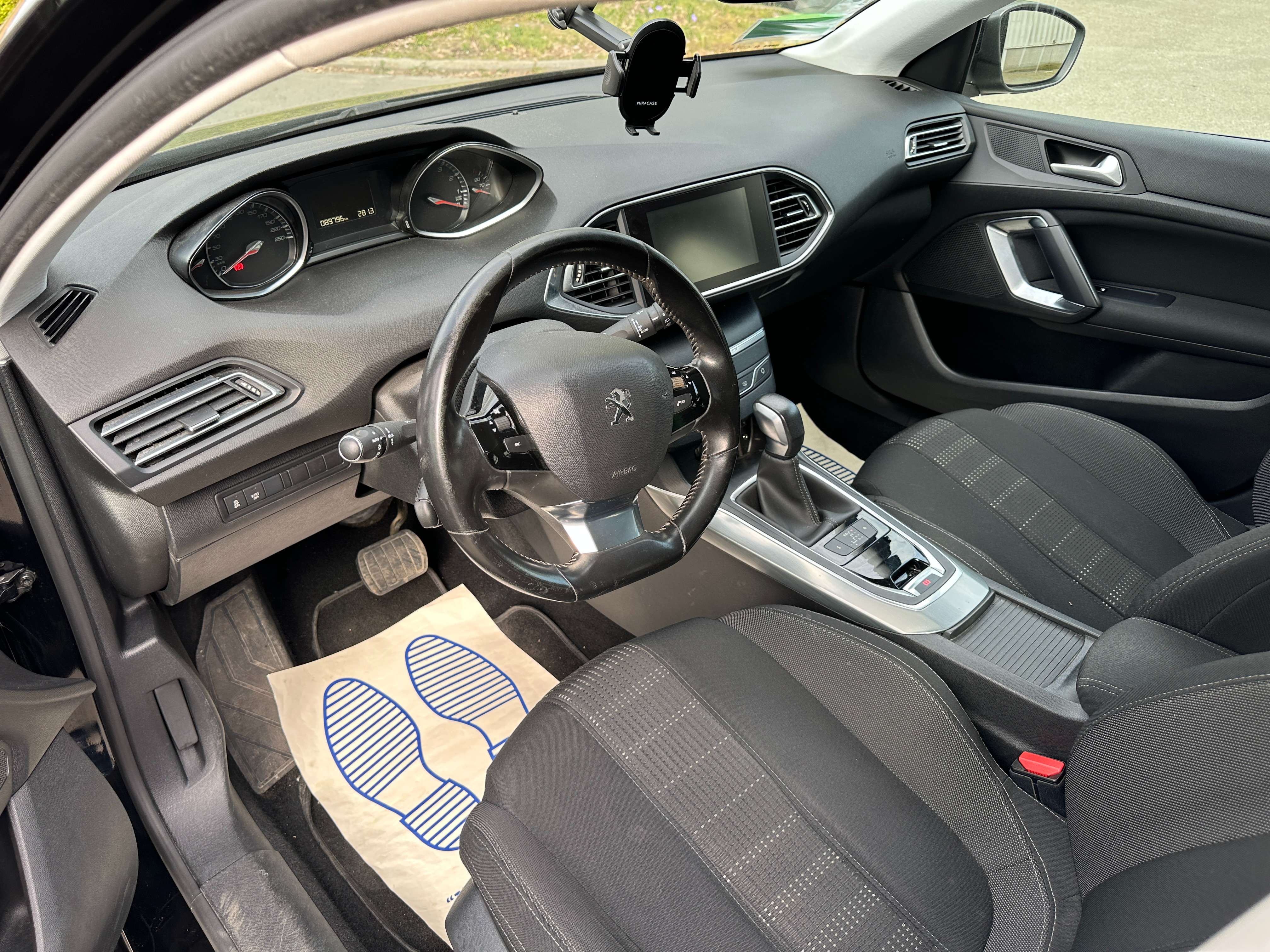 Peugeot 308 308 1.2 PureTech Allure STT