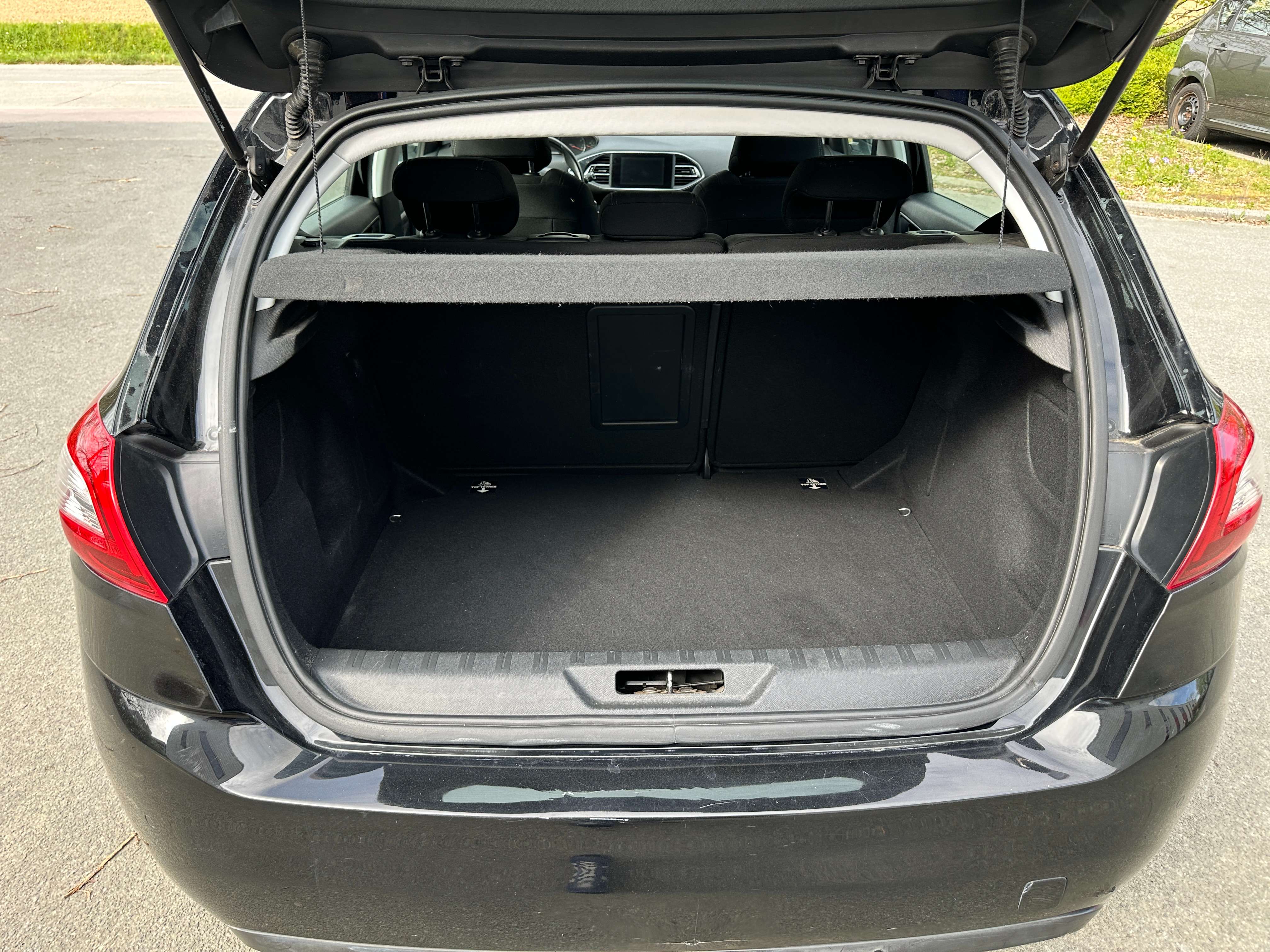 Peugeot 308 308 1.2 PureTech Allure STT