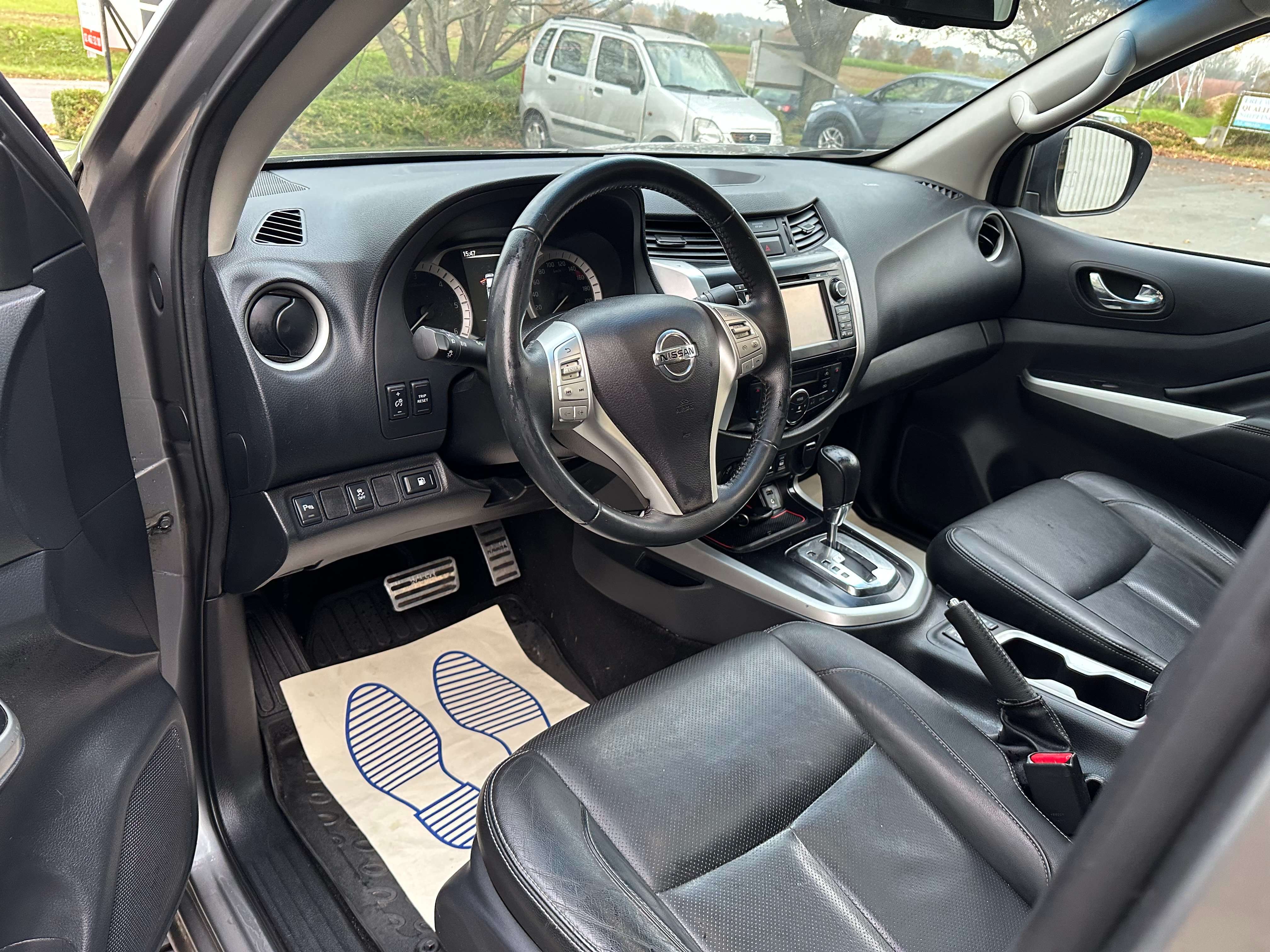 Nissan Navara FULL OPTION