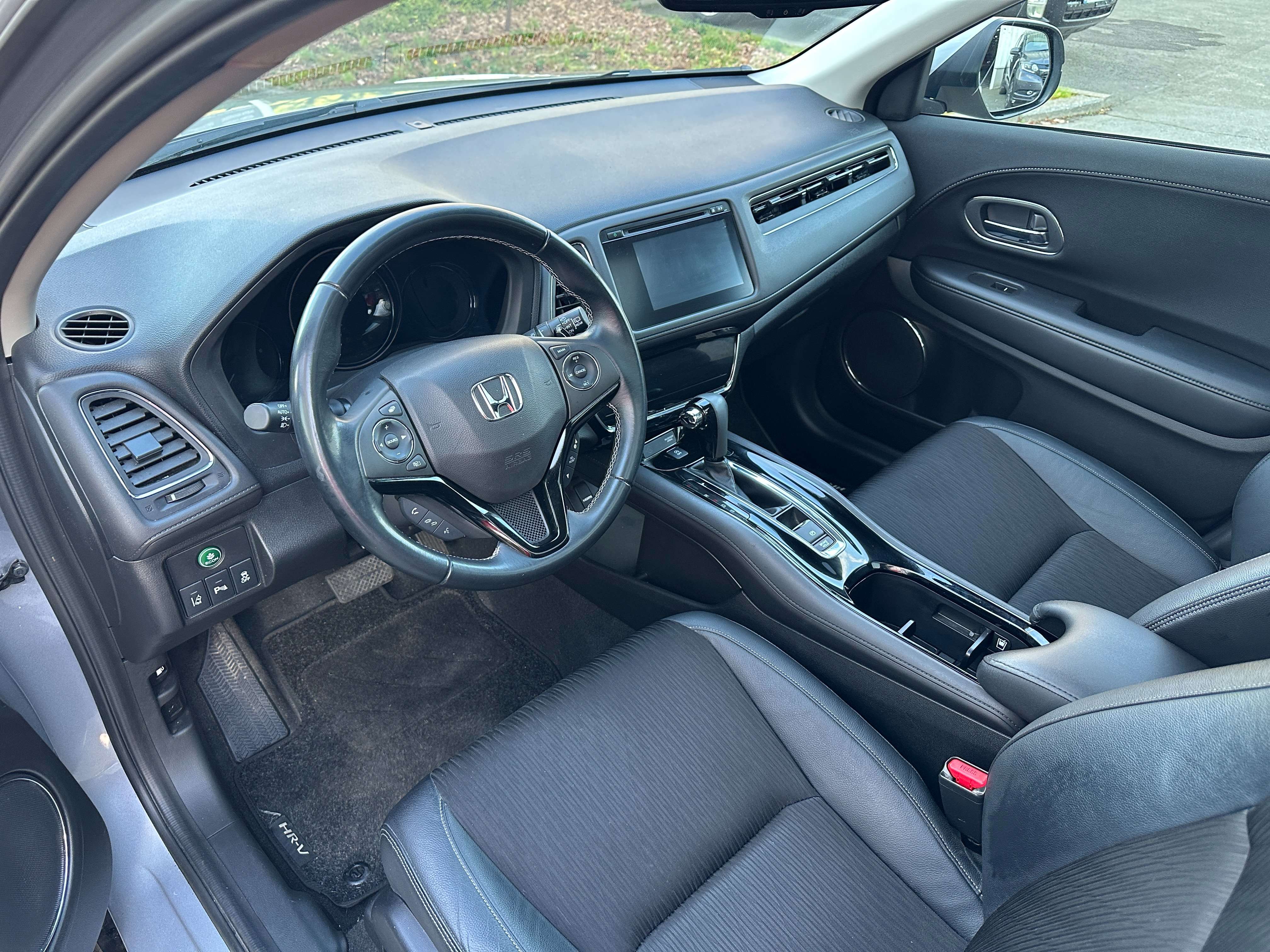 Honda HR-V HR-V 1.5i-VTEC Executive CVT FACELIFT 28540KM