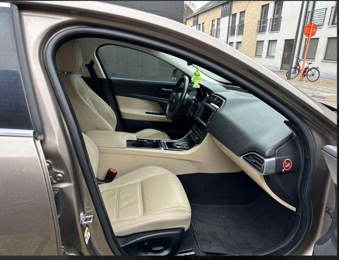 Jaguar XE 2.0 D EDITION PRESTIGE
