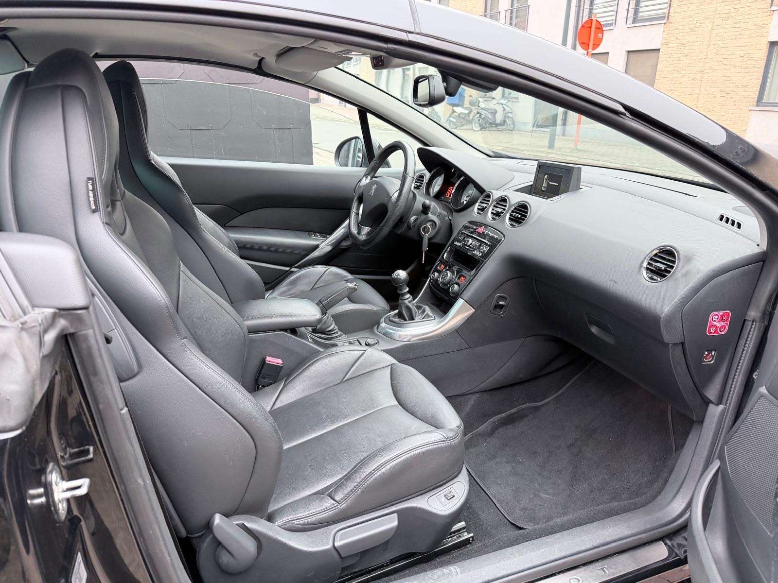 Peugeot 308 CC 1.6 I EDITION FELINE
