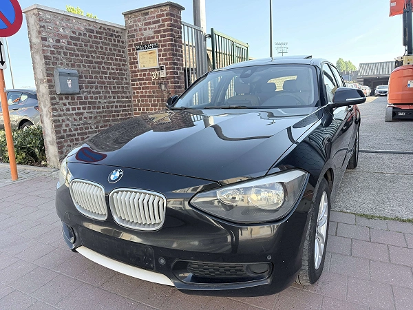 BMW 118 OPEN DAK | AUTOMAAT | NAVI | ZETEL VERWARMING