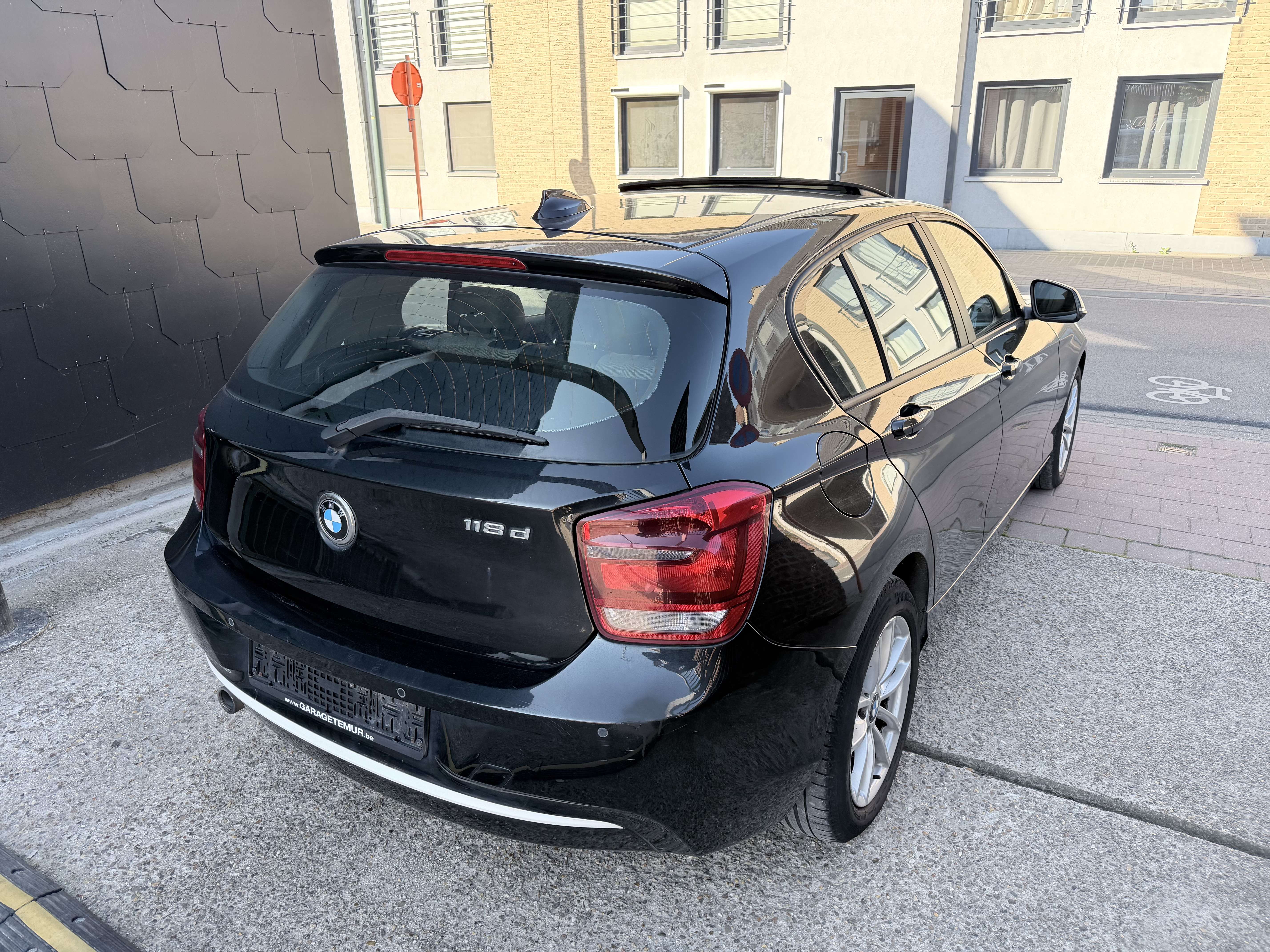 BMW 118 OPEN DAK | AUTOMAAT | NAVI | ZETEL VERWARMING