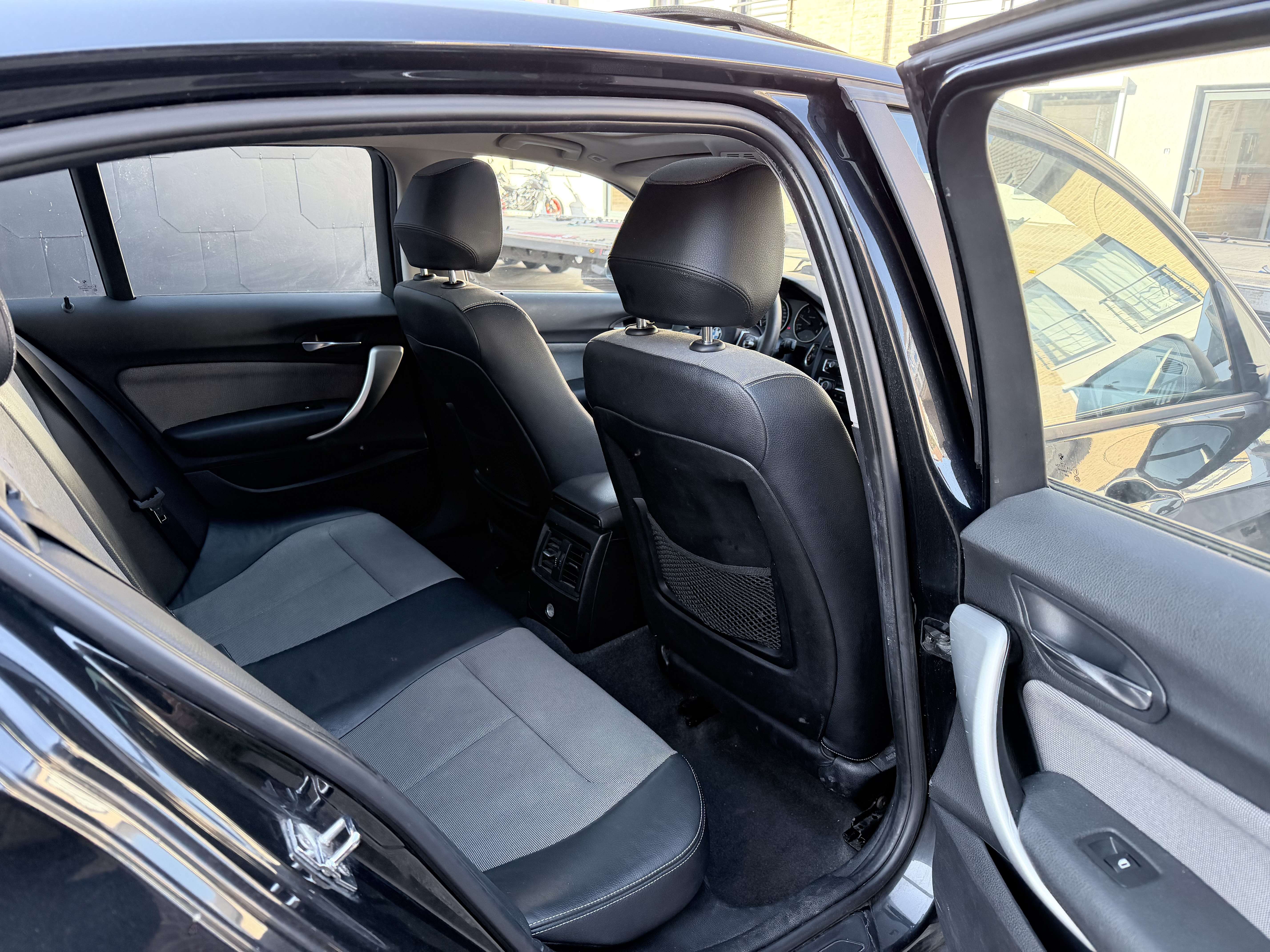 BMW 118 OPEN DAK | AUTOMAAT | NAVI | ZETEL VERWARMING